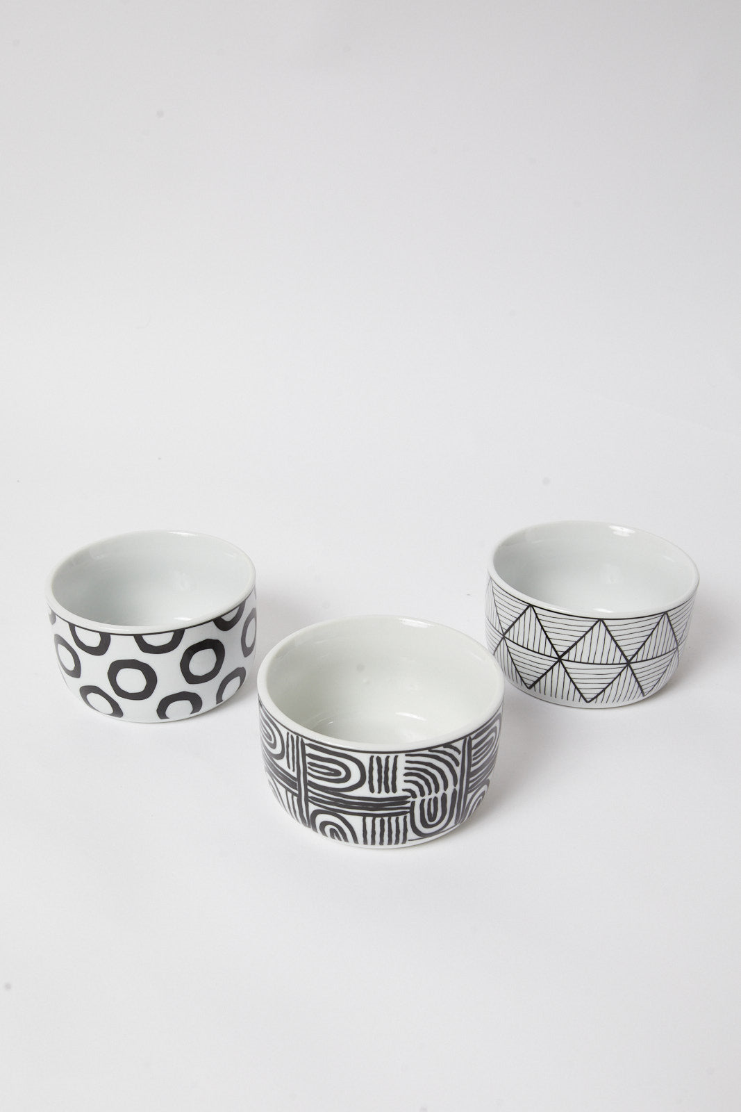 Redtag-Black-Round-Serving-Bowl-With-Bamboo-Tray-(4-Piece)-Category:Bowls,-Colour:Black,-Deals:New-In,-Dept:Home,-Filter:Home-Dining,-HMW-DIN-Serveware,-New-In-HMW-DIN,-Non-Sale,-S23B,-Section:Homewares-Home-Dining-
