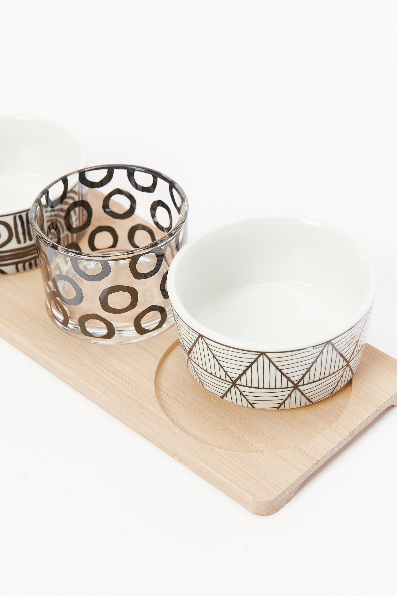 Redtag-Asssorted-Round-Serving-Bowl-With-Bamboo-Tray-(4-Piece)-Category:Bowls,-Colour:Black,-Deals:New-In,-Dept:Home,-Filter:Home-Dining,-HMW-DIN-Serveware,-New-In-HMW-DIN,-Non-Sale,-S23B,-Section:Homewares-Home-Dining-