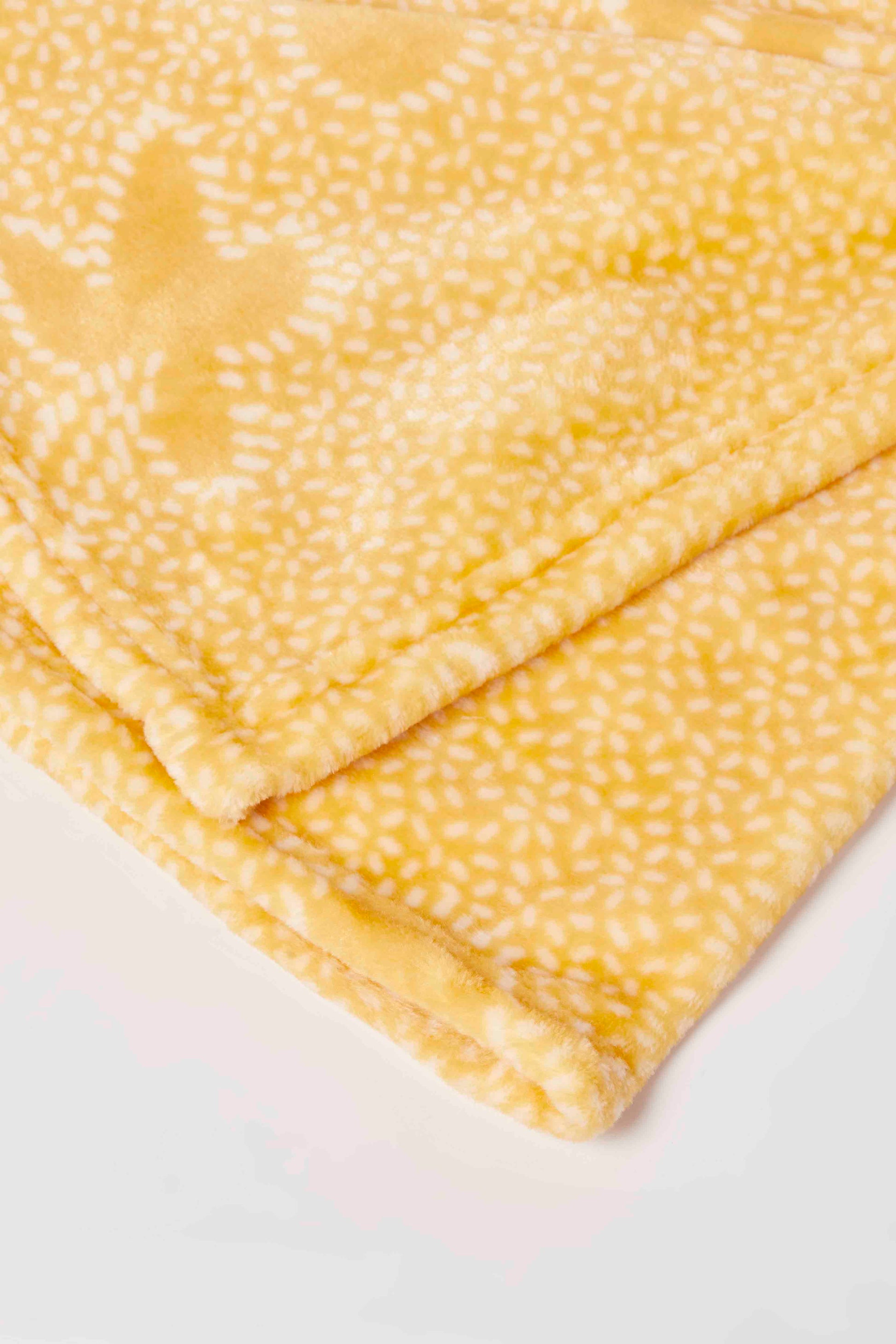Redtag-Yellow-Printed-Blanket-(Single-Size)-Category:Blankets,-Colour:Yellow,-Deals:New-In,-Dept:Home,-Filter:Home-Bedroom,-HMW-BED-Blankets,-New-In-HMW-BED,-Non-Sale,-S23A,-Section:Homewares-Home-Bedroom-