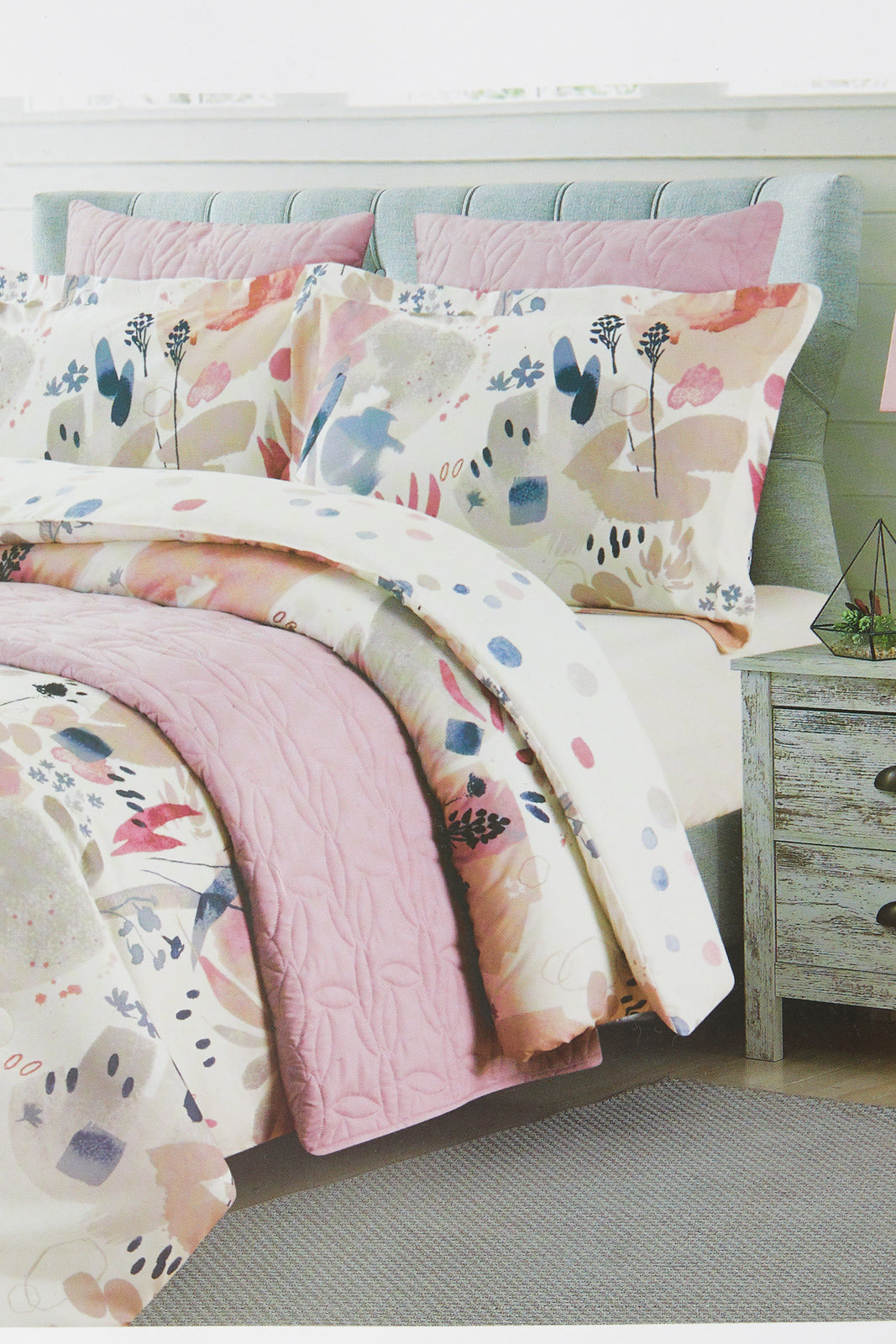 Redtag-White-6-Pc-Abstract-Floral-Print-Reversible-Comforter-Set-(Double-Size)-Category:Comforters,-Colour:White,-Deals:New-In,-Dept:Home,-Filter:Home-Bedroom,-HMW-BED-Comforters,-New-In-HMW-BED,-Non-Sale,-S23A,-Section:Homewares-Home-Bedroom-