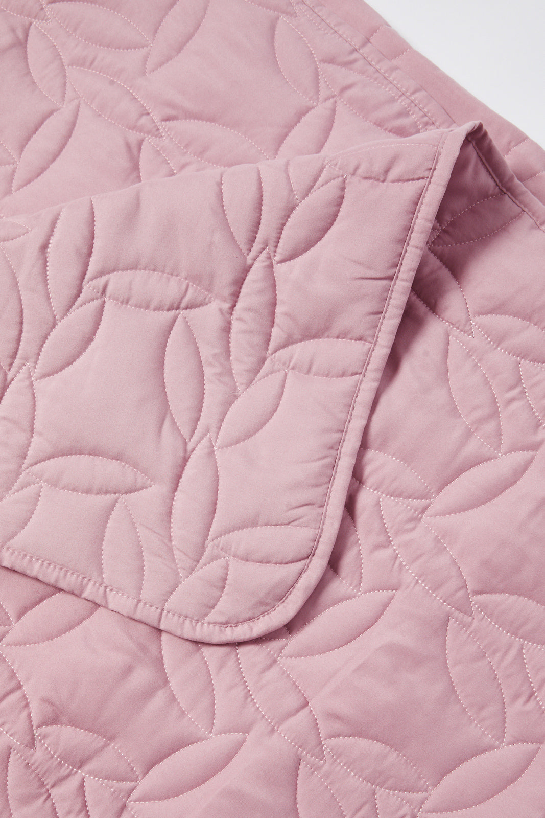 Redtag-White-6-Pc-Abstract-Floral-Print-Reversible-Comforter-Set-(Double-Size)-Category:Comforters,-Colour:White,-Deals:New-In,-Dept:Home,-Filter:Home-Bedroom,-HMW-BED-Comforters,-New-In-HMW-BED,-Non-Sale,-S23A,-Section:Homewares-Home-Bedroom-