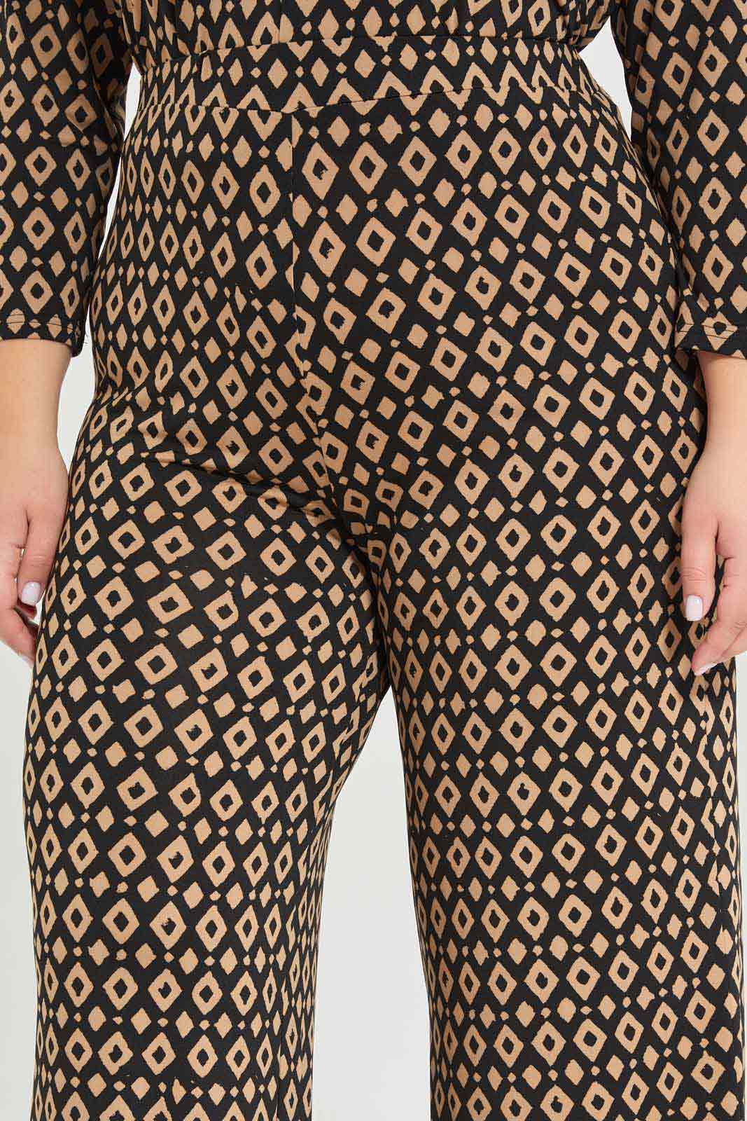 Redtag-Women-Geometric-Print-Elastic-Waist-Wide-Leg-Pant-Category:Trousers,-Colour:Assorted,-Deals:New-In,-Dept:Ladieswear,-Filter:Plus-Size,-LDP-Trousers,-New-In-LDP-APL,-Non-Sale,-Section:Women,-W22B-Women's-