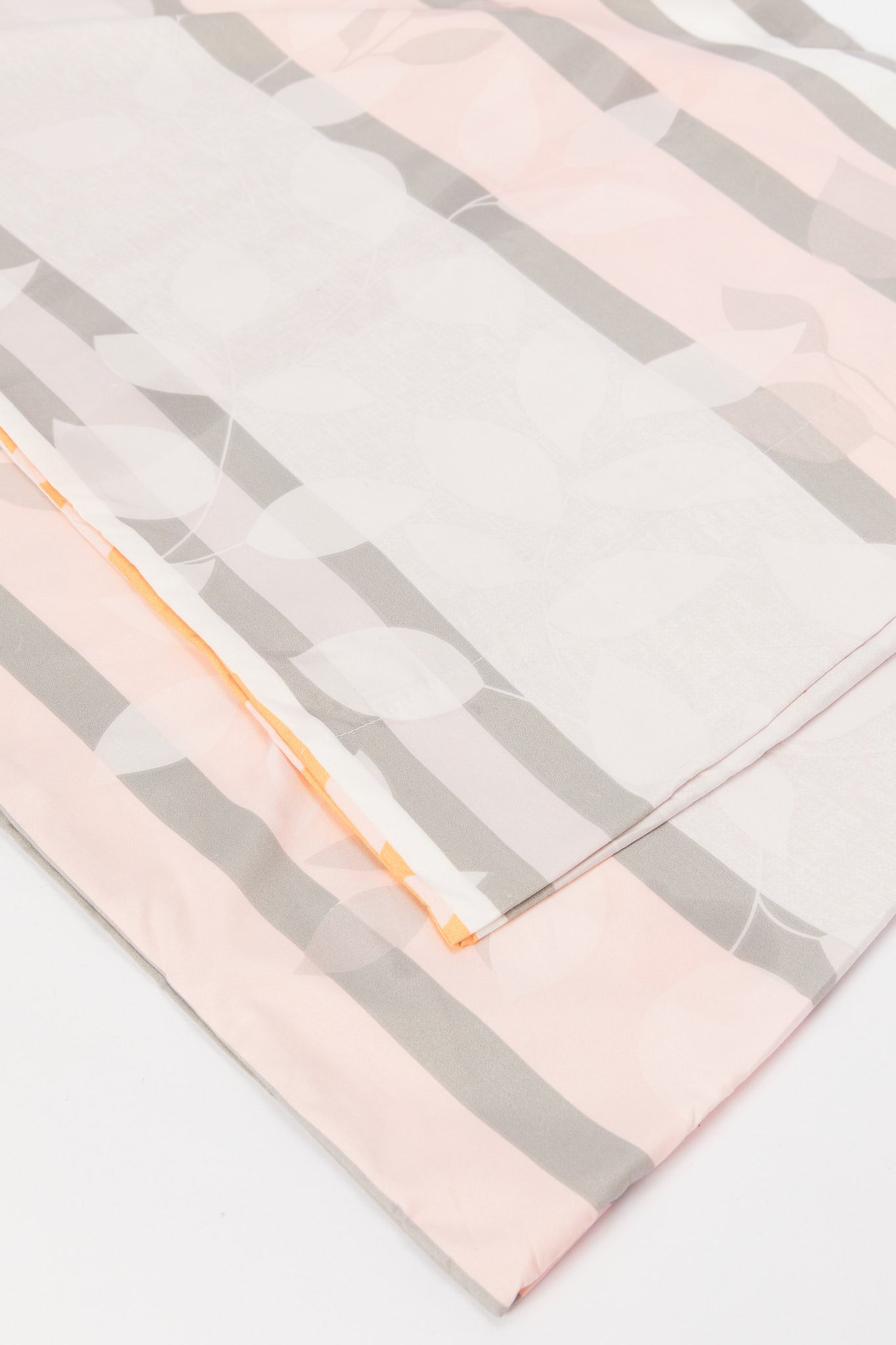 Redtag-Grey-Stripe-Print-Flat-Sheet-(King-Size)-365,-Category:Flat-Sheets,-Colour:Grey,-Deals:New-In,-Dept:Home,-Filter:Home-Bedroom,-H1:HMW,-H2:BED,-H3:BLN,-H4:FLT,-HMW-BED-Flat-Sheets,-New-In-HMW-BED,-Non-Sale,-Season:365,-Section:Homewares,-Style:ENTRY-Home-Bedroom-