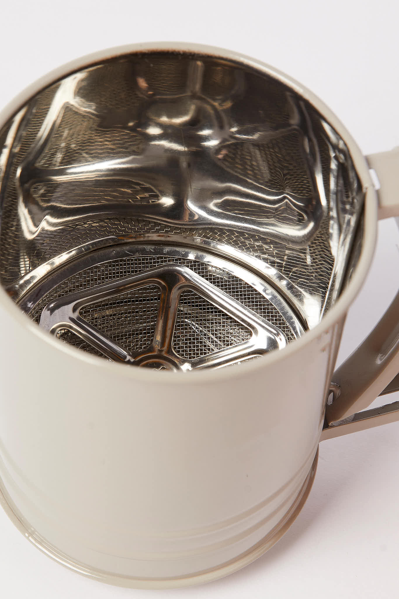Redtag-Beige-Flour-Sifter-Category:Kitchen-Accessories,-Colour:Beige,-Deals:New-In,-Dept:Home,-Filter:Home-Dining,-HMW-DIN-Kitchen-Accessories,-New-In-HMW-DIN,-Non-Sale,-S23B,-Section:Homewares-Home-Dining-