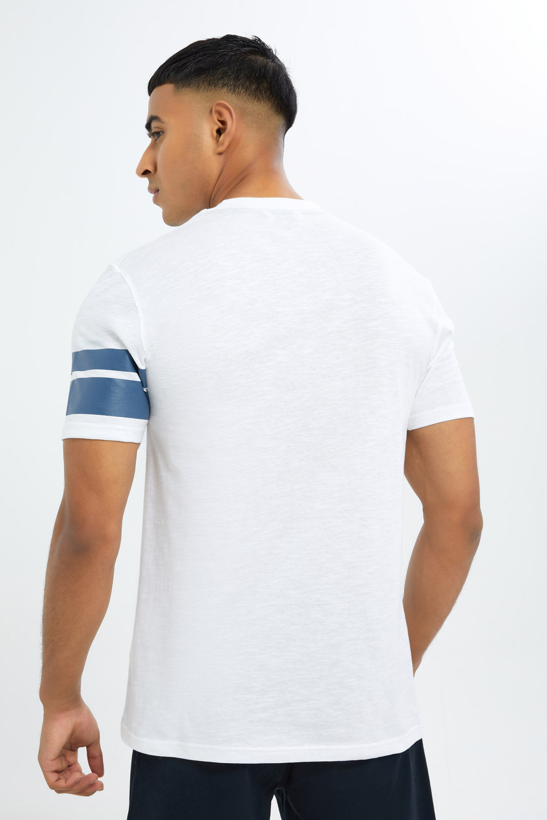 Redtag-Men-White-Varsity-Logo-T-Shirt-Category:T-Shirts,-Colour:White,-Deals:New-In,-Dept:Menswear,-Filter:Men's-Clothing,-H1:MWR,-H2:GEN,-H3:TSH,-H4:TSH,-Men-T-Shirts,-New-In-Men-APL,-Non-Sale,-S23C,-Season:S23C,-Section:Men-Men's-