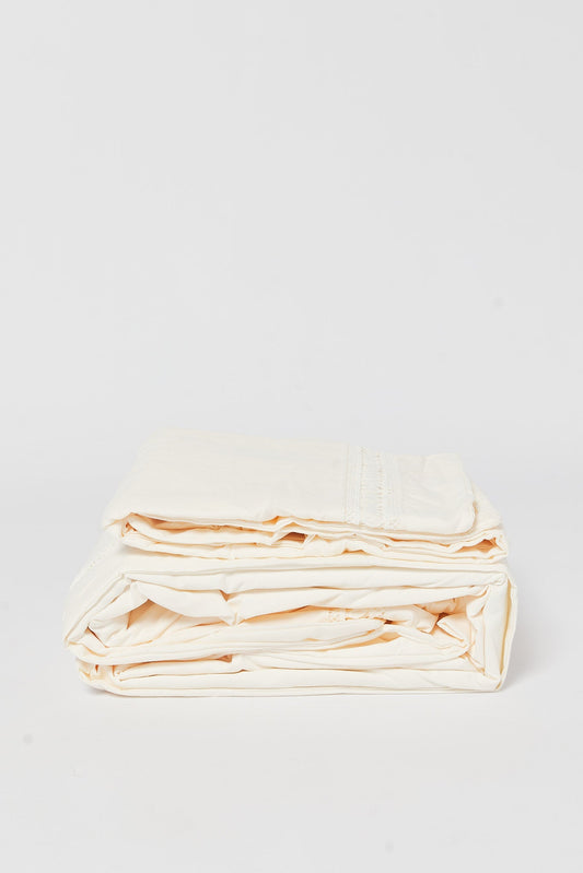 Redtag-Ivory-3-Piece-Duvet-Cover-With-Lace-Border-(King-Size)-Category:Duvet-Covers,-Colour:Ivory,-Deals:New-In,-Dept:Home,-Filter:Home-Bedroom,-HMW-BED-Duvet-Covers,-New-In-HMW-BED,-Non-Sale,-S23B,-Section:Homewares-Home-Bedroom-