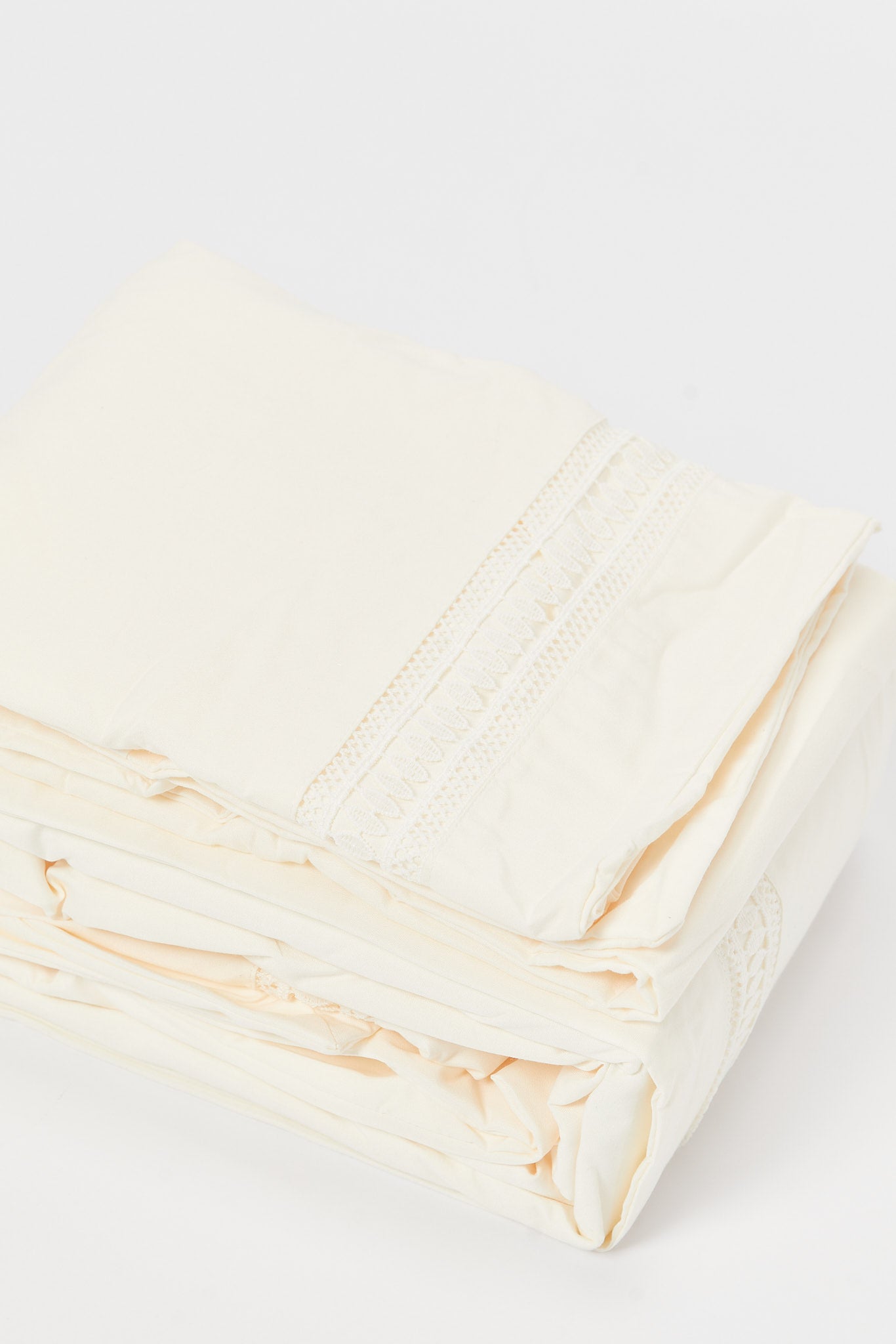 Redtag-Ivory-3-Piece-Duvet-Cover-With-Lace-Border-(King-Size)-Category:Duvet-Covers,-Colour:Ivory,-Deals:New-In,-Dept:Home,-Filter:Home-Bedroom,-HMW-BED-Duvet-Covers,-New-In-HMW-BED,-Non-Sale,-S23B,-Section:Homewares-Home-Bedroom-