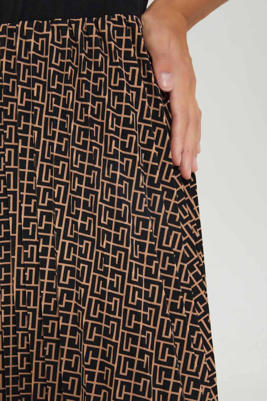 Redtag-Women-Sand-Printed-Skirt-(blank),-Category:Skirts,-Colour:Sand,-Deals:New-In,-Dept:Ladieswear,-Filter:Women's-Clothing,-LDC,-LDC-Skirts,-New-In-LDC-APL,-Non-Sale,-S23A,-Section:Women-Women's-