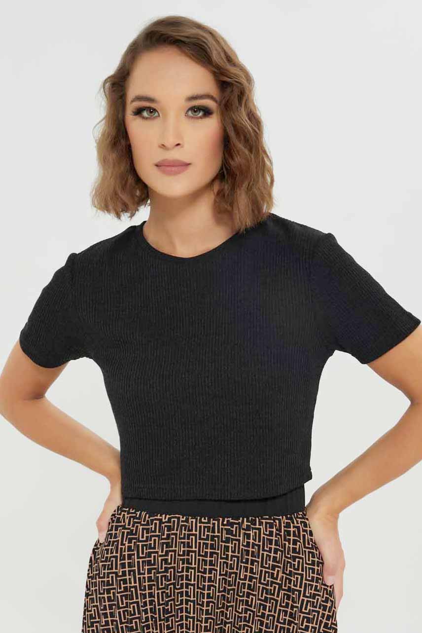 Redtag-Women-Black-Crop-Top-(blank),-Category:Tops,-Colour:Black,-Deals:New-In,-Dept:Ladieswear,-Filter:Women's-Clothing,-LDC,-LDC-Tops,-New-In-LDC-APL,-Non-Sale,-S23A,-Section:Women-Women's-