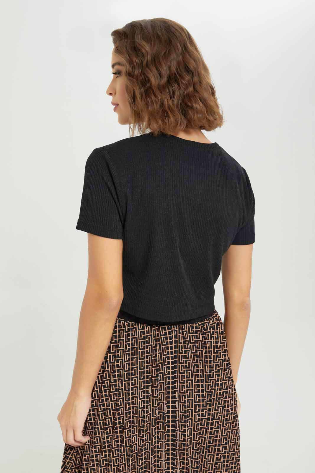 Redtag-Women-Black-Crop-Top-(blank),-Category:Tops,-Colour:Black,-Deals:New-In,-Dept:Ladieswear,-Filter:Women's-Clothing,-LDC,-LDC-Tops,-New-In-LDC-APL,-Non-Sale,-S23A,-Section:Women-Women's-