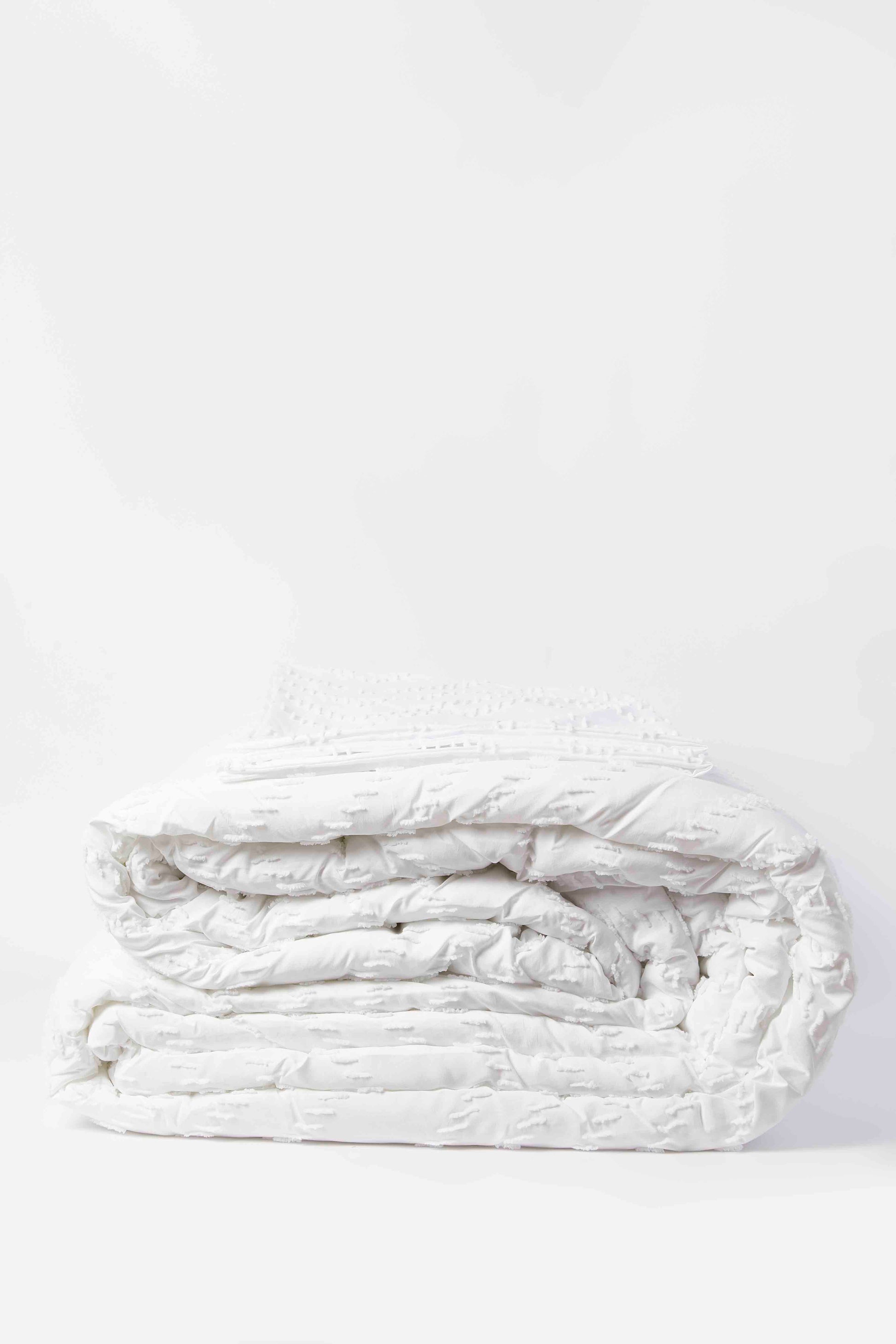Redtag-Ivory-3-Piece-Textured-Comforter-Set-(King-Size)-Category:Comforters,-Colour:Ivory,-Deals:New-In,-Dept:Home,-Filter:Home-Bedroom,-HMW-BED-Comforters,-New-In-HMW-BED,-Non-Sale,-S23A,-Section:Homewares-Home-Bedroom-