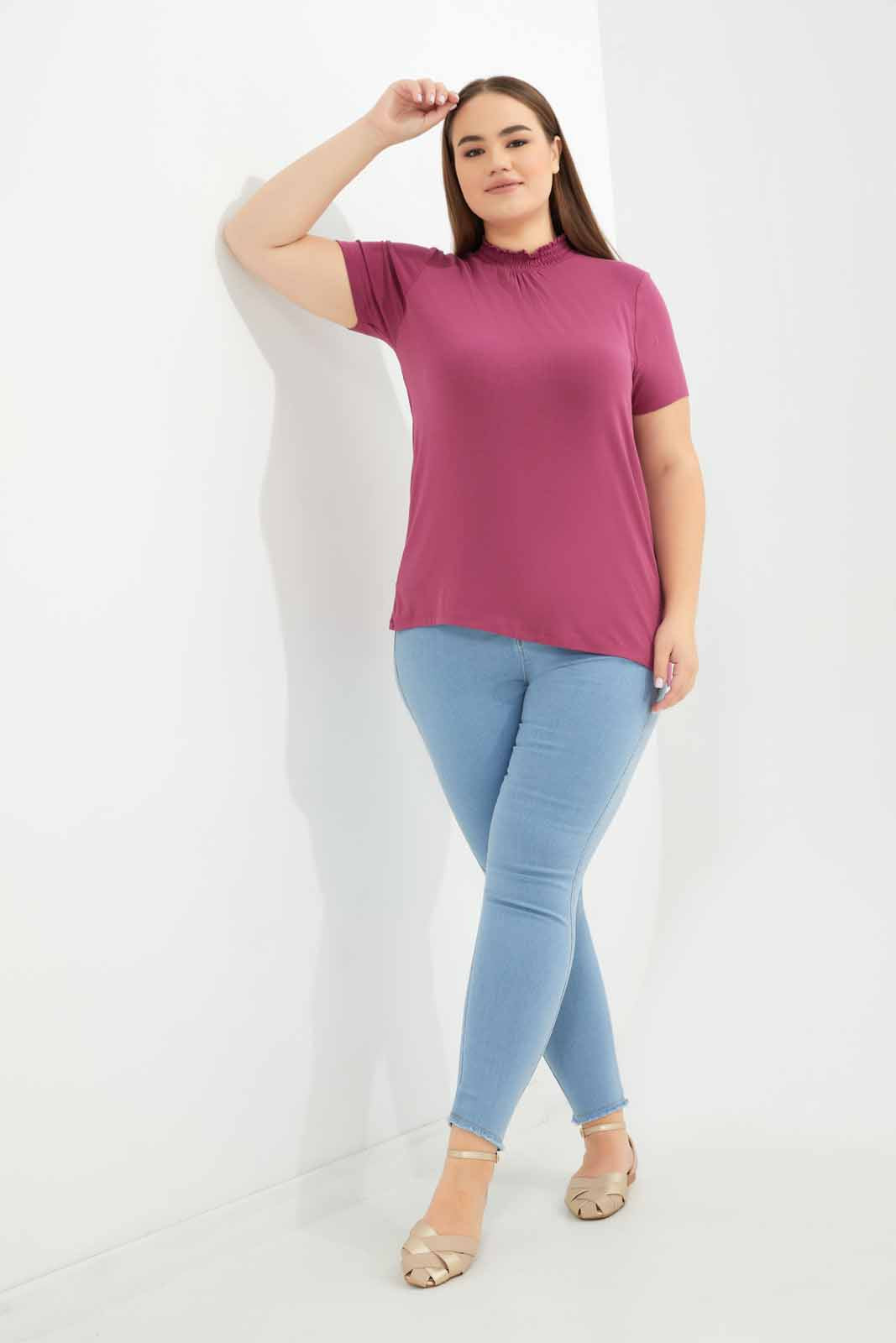 Redtag-Women-Blue-Light-Wash-5-Pocket-Skinny-Jeans-Category:Jeans,-Colour:Light-Wash,-Deals:New-In,-Dept:Ladieswear,-Filter:Plus-Size,-LDP-Jeans,-New-In-LDP-APL,-Non-Sale,-Section:Women,-TBL,-W22B-Women's-