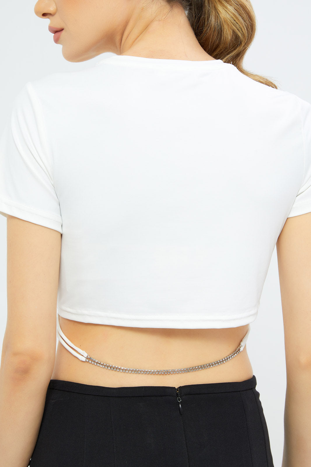 Redtag-Women-White-Top-Category:T-Shirts,-Colour:White,-Deals:New-In,-Dept:Ladieswear,-Filter:Women's-Clothing,-H1:LWR,-H2:LDC,-H3:TSH,-H4:CAT,-LDC,-LDC-T-Shirts,-New-In-LDC-APL,-Non-Sale,-S23C,-Season:S23C,-Section:Women-Women's-