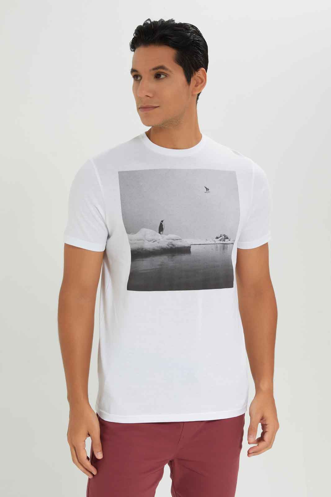 Redtag-Men-White-Graphic-T-Shirt-Category:T-Shirts,-Colour:White,-Deals:New-In,-Dept:Menswear,-Filter:Men's-Clothing,-Men-T-Shirts,-New-In-Men-APL,-Non-Sale,-S23A,-Section:Men,-TBL-Men's-