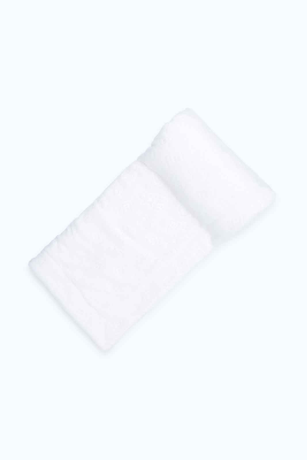 Redtag-White-Aop-Embossed-Fleece-Blanket-Category:Newborn-Accessories,-Colour:Yellow,-Deals:New-In,-Dept:New-Born,-Filter:Baby-(0-to-12-Mths),-NBF-Newborn-Accessories,-New-In-NBF-APL,-Non-Sale,-S23A,-Section:Boys-(0-to-14Yrs)-Baby-0 to 12 Months