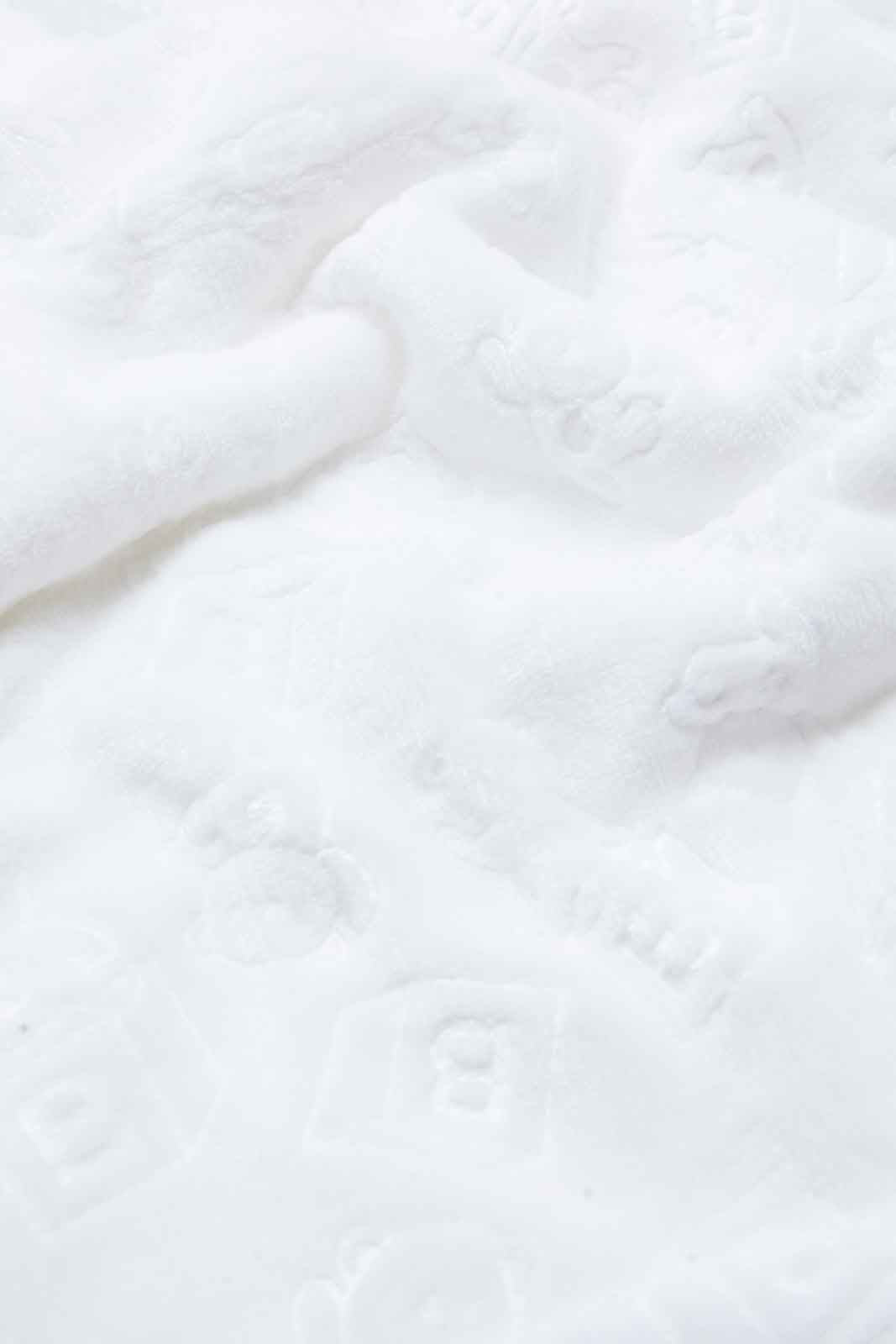 Redtag-White-Aop-Embossed-Fleece-Blanket-Category:Newborn-Accessories,-Colour:Yellow,-Deals:New-In,-Dept:New-Born,-Filter:Baby-(0-to-12-Mths),-NBF-Newborn-Accessories,-New-In-NBF-APL,-Non-Sale,-S23A,-Section:Boys-(0-to-14Yrs)-Baby-0 to 12 Months