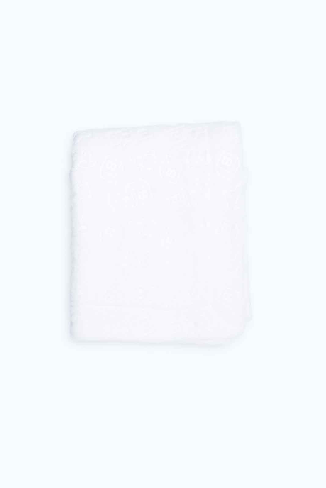 Redtag-White-Aop-Embossed-Fleece-Blanket-Category:Newborn-Accessories,-Colour:Yellow,-Deals:New-In,-Dept:New-Born,-Filter:Baby-(0-to-12-Mths),-NBF-Newborn-Accessories,-New-In-NBF-APL,-Non-Sale,-S23A,-Section:Boys-(0-to-14Yrs)-Baby-0 to 12 Months