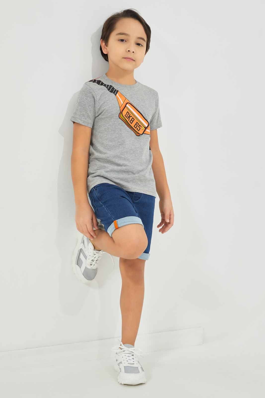 Redtag-Boys-Grey-Pouch-Bag-Print-T-Shirt-With-Kint-Denim-BOY-Sets,-Category:Sets,-Colour:Grey,-Deals:New-In,-Dept:Boys,-Filter:Boys-(2-to-8-Yrs),-New-In-BOY-APL,-Non-Sale,-S23A,-Section:Boys-(0-to-14Yrs)-Boys-2 to 8 Years