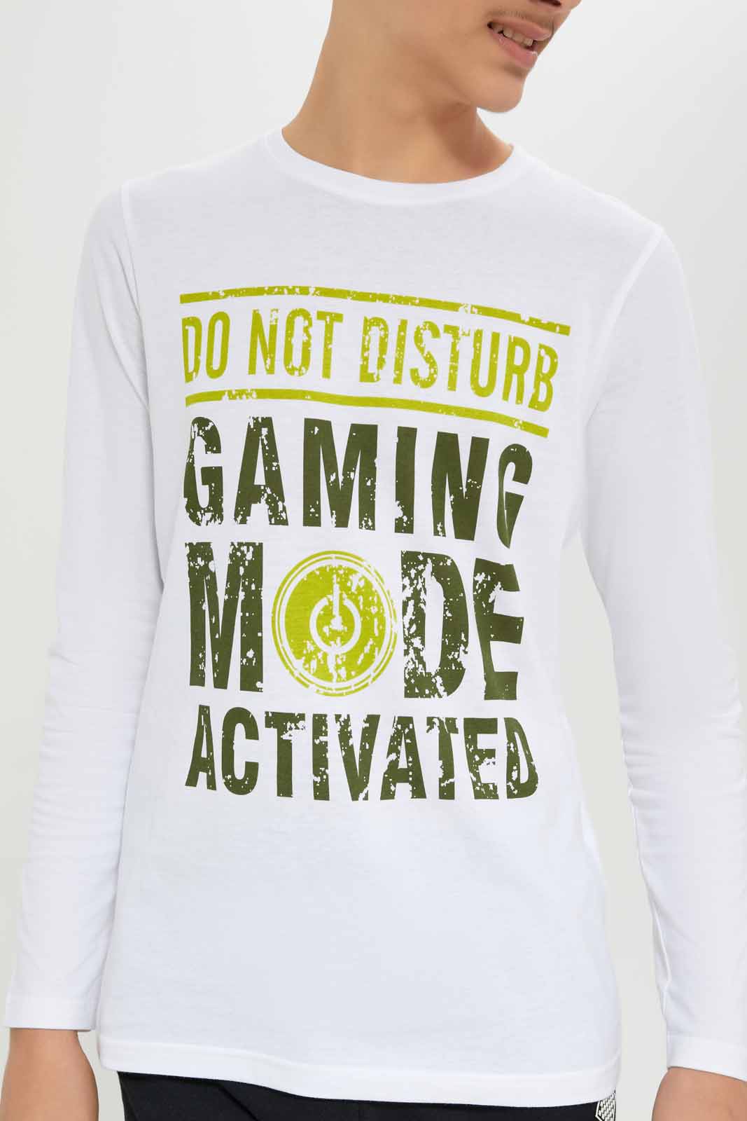 Redtag-Boys-White-Do-Not-Disturb-Long-Sleeve-Graphic-Tee-BSR-T-Shirts,-Category:T-Shirts,-Colour:White,-Deals:New-In,-Dept:Boys,-Filter:Senior-Boys-(8-to-14-Yrs),-New-In-BSR-APL,-Non-Sale,-S23A,-Section:Boys-(0-to-14Yrs),-TBL-Senior-Boys-9 to 14 Years