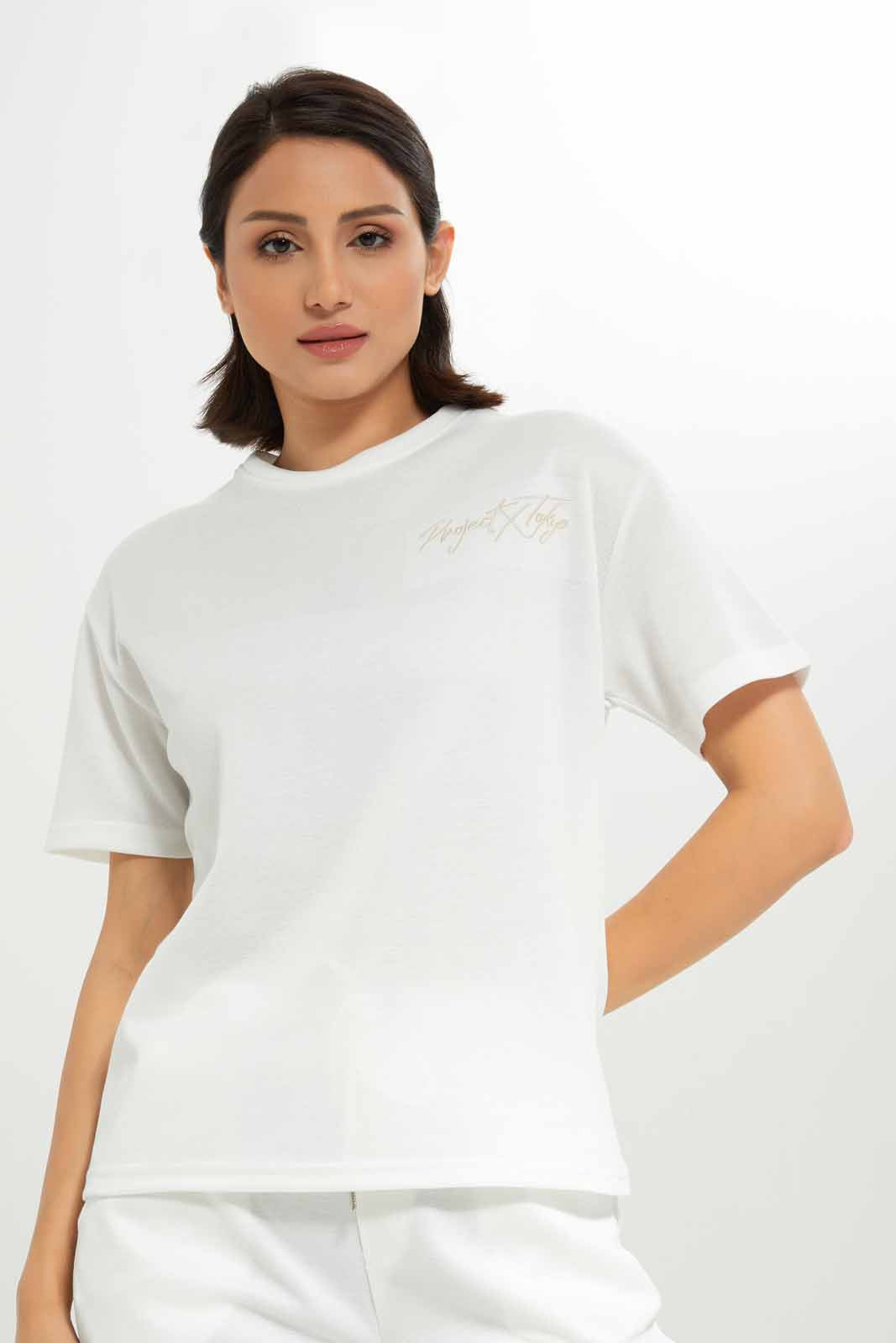 Redtag-Women-White-Extended-Shoulder-Boxy-Fit-T-Shirt-With-Placement-Print-Category:T-Shirts,-Colour:White,-Deals:New-In,-Dept:Ladieswear,-Filter:Women's-Clothing,-New-In-Women-APL,-Non-Sale,-S23A,-Section:Women,-Women-T-Shirts-Women's-