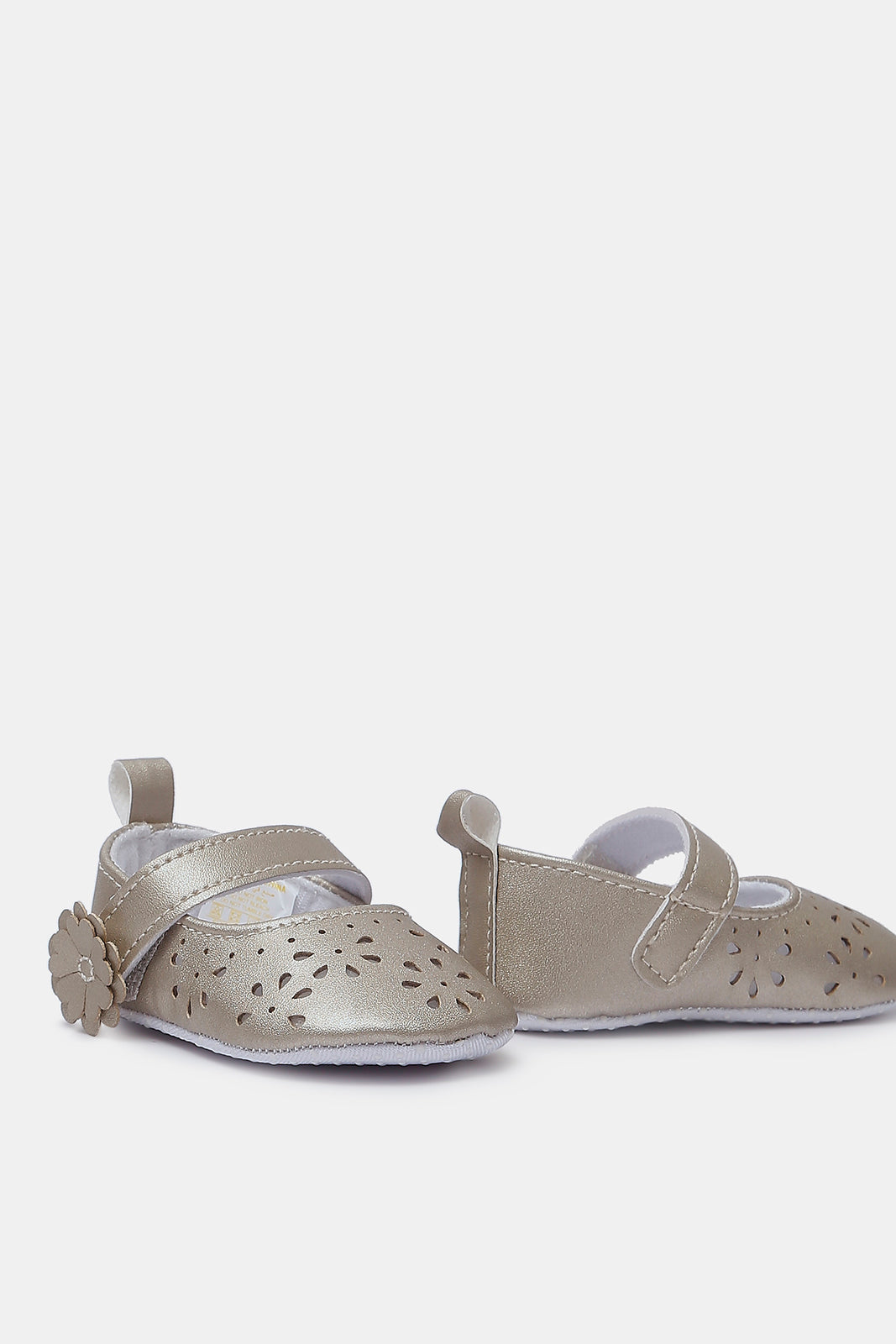 Redtag-Baby-Pale-Pink-Pram-Shoe-(Repeat)-Category:Shoes,-Colour:Pink,-Deals:2-FOR-37,-Deals:New-In,-Filter:Baby-Footwear-(0-to-18-Mths),-N/A,-NBF-Shoes,-New-In-NBF-FOO,-Non-Sale,-S23A,-Section:Boys-(0-to-14Yrs)-Baby-0 to 18 Months
