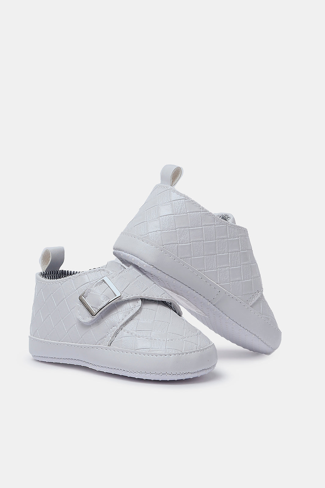 Redtag-Infants-White-Pram-Shoe-Category:Shoes,-Colour:White,-Deals:2-FOR-37,-Deals:New-In,-Filter:Baby-Footwear-(0-to-18-Mths),-N/A,-NBF-Shoes,-New-In-NBF-FOO,-Non-Sale,-S23A,-Section:Boys-(0-to-14Yrs)-Baby-0 to 18 Months