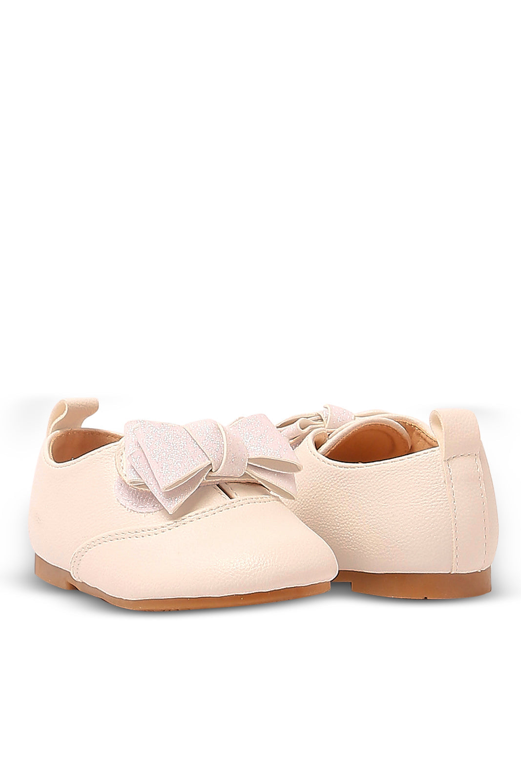 Redtag-White-Bow-Trim-Brogue
(Repeat)-Category:Shoes,-Colour:White,-Deals:New-In,-Filter:Girls-Footwear-(1-to-3-Yrs),-ING-Shoes,-N/A,-New-In-ING-FOO,-Non-Sale,-S23A,-Section:Girls-(0-to-14Yrs)-Infant-Girls-1 to 3 Years