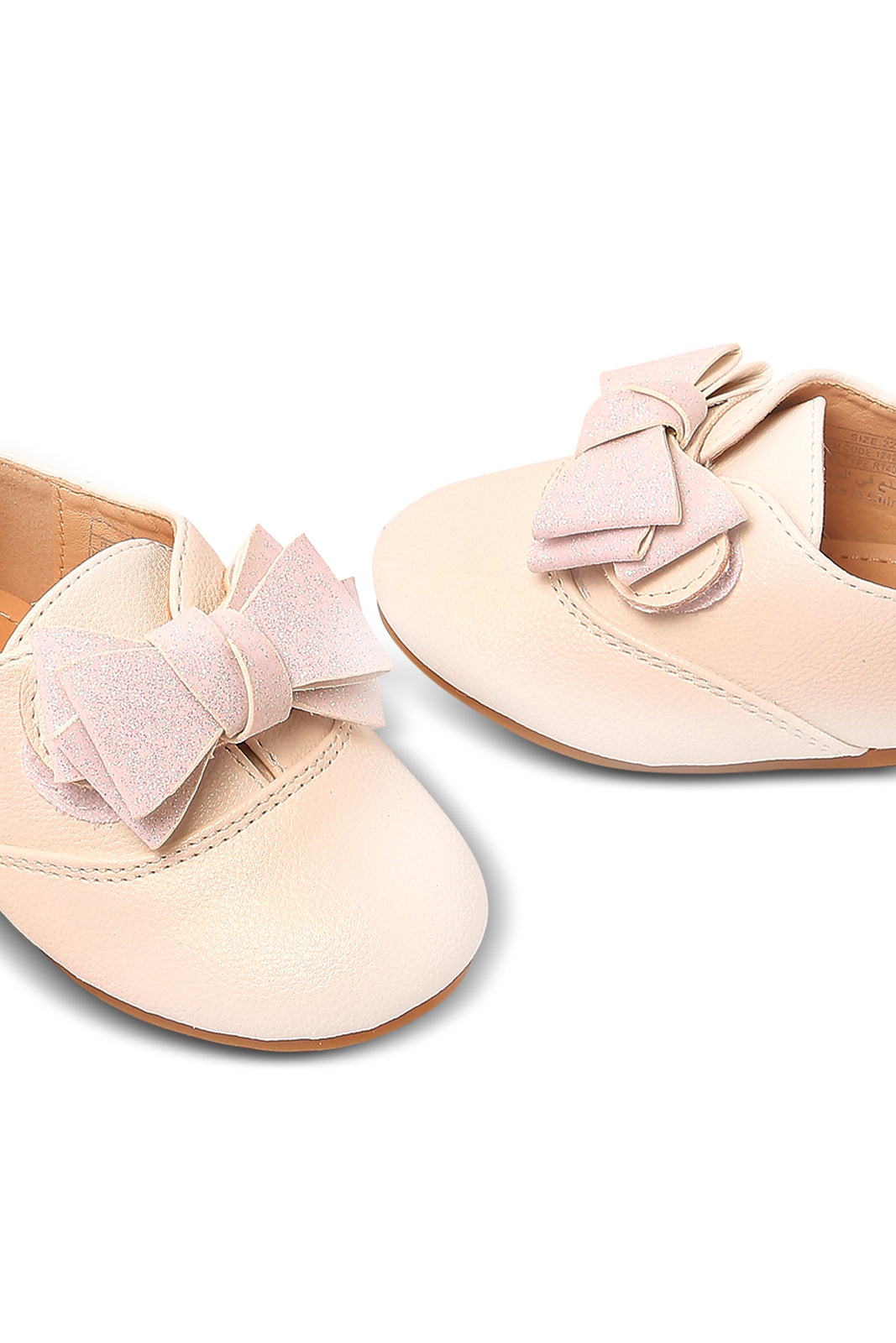 Redtag-White-Bow-Trim-Brogue
(Repeat)-Category:Shoes,-Colour:White,-Deals:New-In,-Filter:Girls-Footwear-(1-to-3-Yrs),-ING-Shoes,-N/A,-New-In-ING-FOO,-Non-Sale,-S23A,-Section:Girls-(0-to-14Yrs)-Infant-Girls-1 to 3 Years