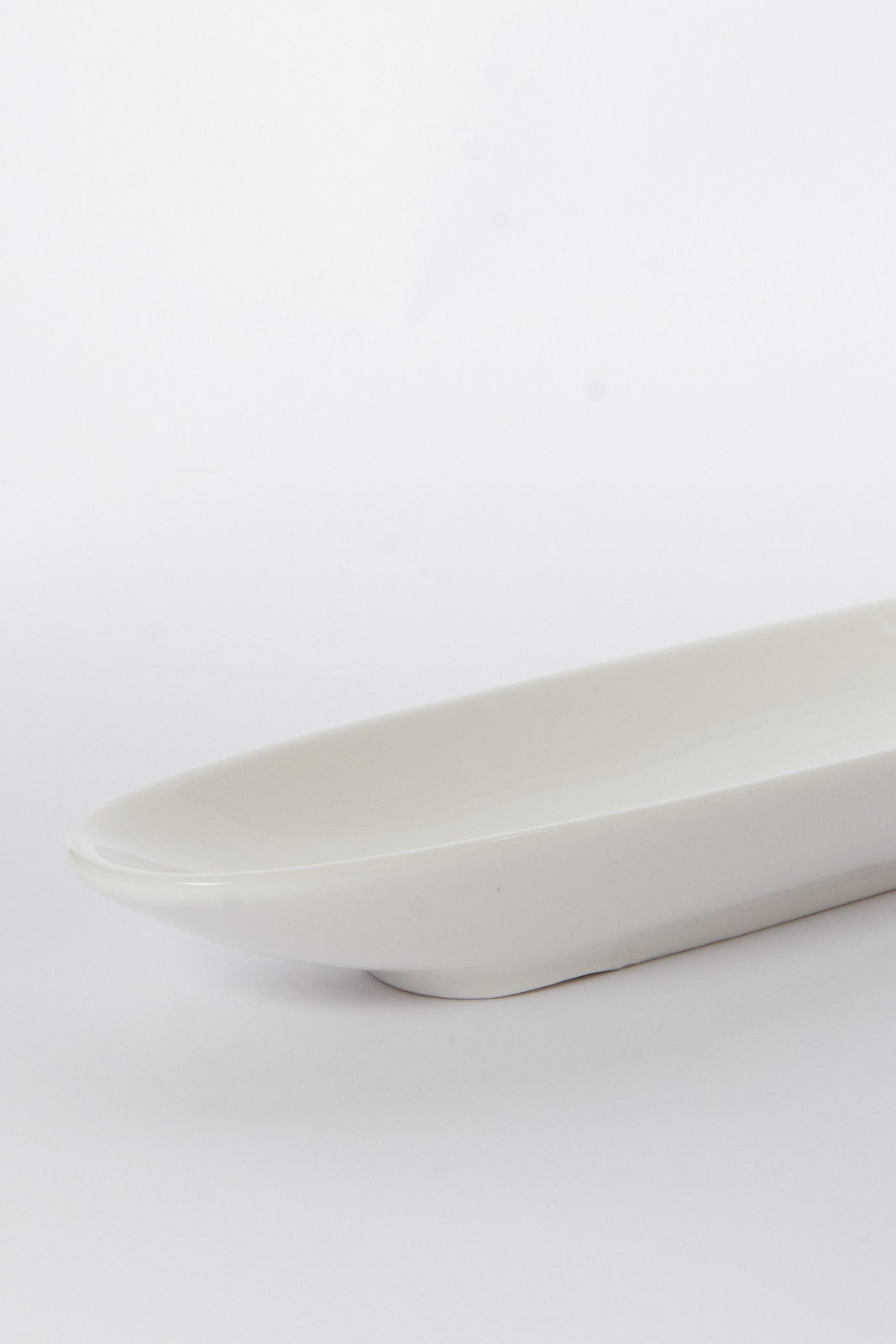 Redtag-White-Porcelain-Oval-Platter-Category:Plates,-Colour:White,-Deals:New-In,-Dept:Home,-Filter:Home-Dining,-HMW-DIN-Serveware,-New-In-HMW-DIN,-Non-Sale,-S23A,-Section:Homewares-Home-Dining-
