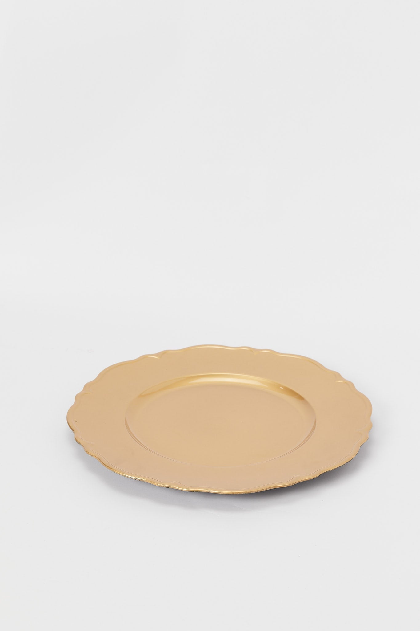 Redtag-Gold-Charger-Plate-Category:Plates,-Colour:Gold,-Deals:New-In,-Dept:Home,-Filter:Home-Dining,-H1:HMW,-H2:DIN,-H3:KIS,-H4:ACC,-HMW-DIN-Kitchen-Accessories,-New-In-HMW-DIN,-Non-Sale,-S23B,-Season:S23B,-Section:Homewares-Home-Dining-