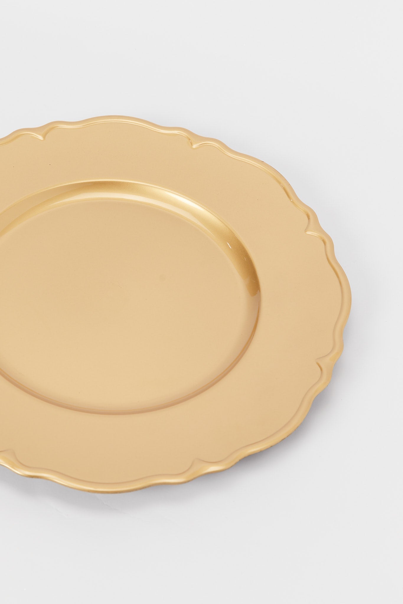 Redtag-Gold-Charger-Plate-Category:Plates,-Colour:Gold,-Deals:New-In,-Dept:Home,-Filter:Home-Dining,-H1:HMW,-H2:DIN,-H3:KIS,-H4:ACC,-HMW-DIN-Kitchen-Accessories,-New-In-HMW-DIN,-Non-Sale,-S23B,-Season:S23B,-Section:Homewares-Home-Dining-