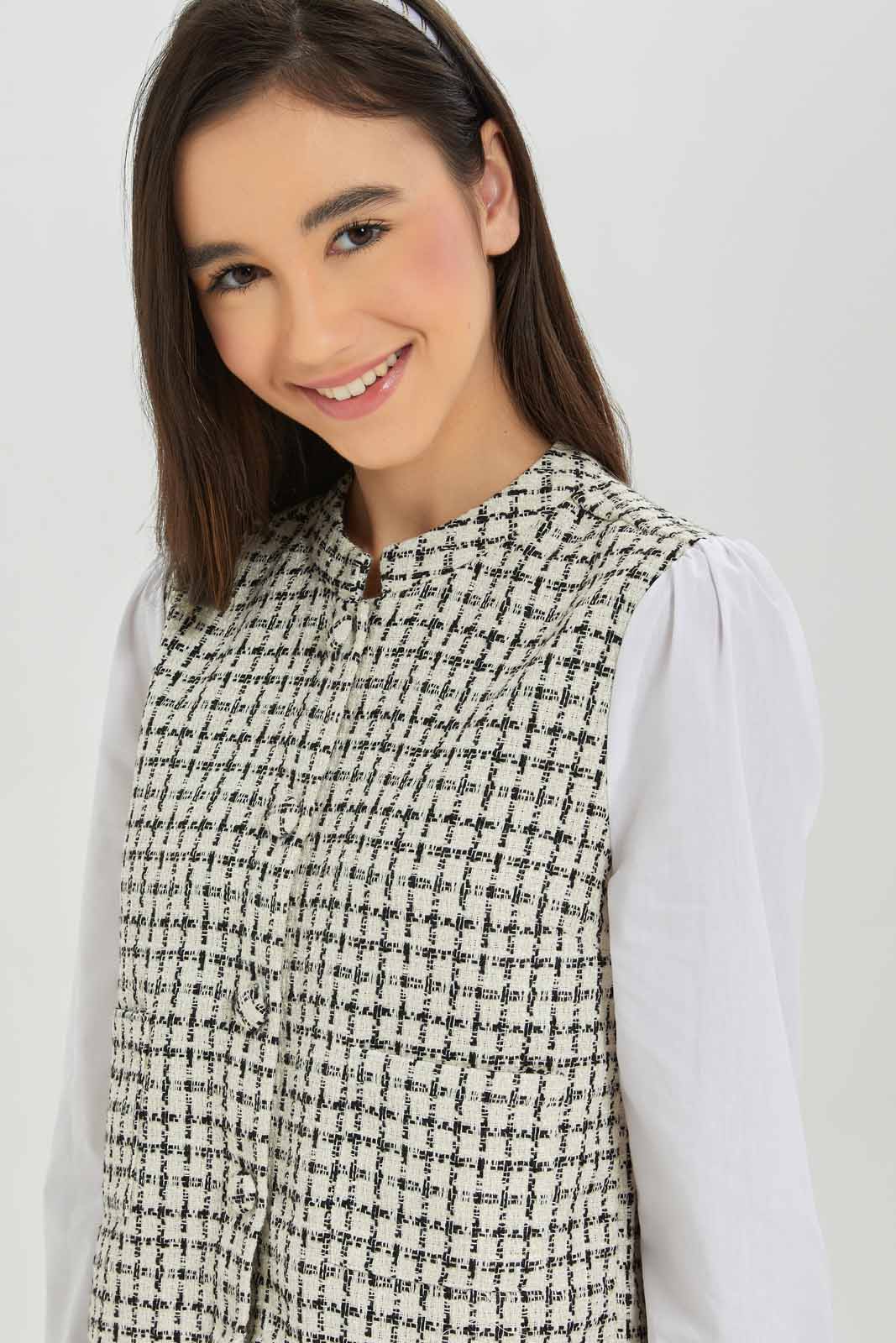 Redtag-Girls-Black/White-Shacket-Category:Blouses,-Colour:White,-Deals:New-In,-Dept:Girls,-Filter:Senior-Girls-(8-to-14-Yrs),-GSR-Blouses,-New-In-GSR-APL,-Non-Sale,-S23A,-Section:Girls-(0-to-14Yrs)-Senior-Girls-9 to 14 Years