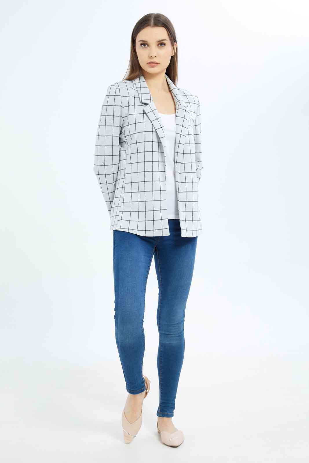 Redtag-Women-White-Checked-Rolled-Up-Sleeve-Jacket-Category:Jackets,-Colour:White,-Deals:New-In,-Dept:Ladieswear,-Filter:Women's-Clothing,-New-In-Women-APL,-Non-Sale,-S23A,-Section:Women,-Women-Jackets-Women's-