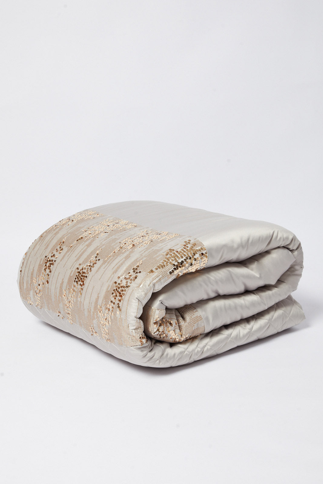Redtag-Beige/Gold-4Pcs-Luxury-Comforter-Set-(Double-Size)-Category:Comforters,-Colour:Beige,-Deals:New-In,-Dept:Home,-Filter:Home-Bedroom,-HMW-BED-Comforters,-New-In-HMW-BED,-Non-Sale,-S23A,-Section:Homewares-Home-Bedroom-