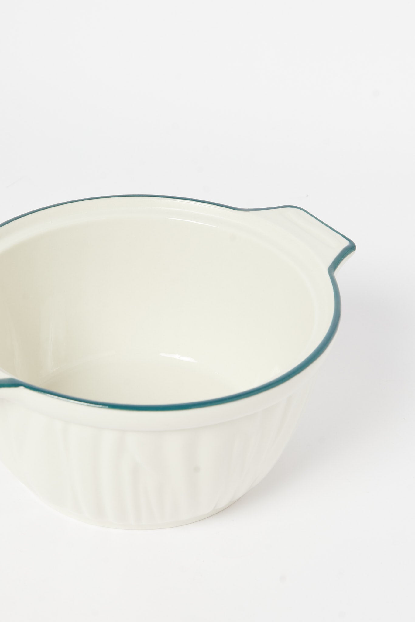 Redtag-White-Porcelain-Embossed-Tureen-With-Teal-Border-Category:Servewares,-Colour:White,-Deals:New-In,-Dept:Home,-Filter:Home-Dining,-H1:HMW,-H2:DIN,-H3:SEW,-H4:SSI,-HMW-DIN-Serveware,-New-In-HMW-DIN,-Non-Sale,-S23B,-Season:S23B,-Section:Homewares-Home-Dining-