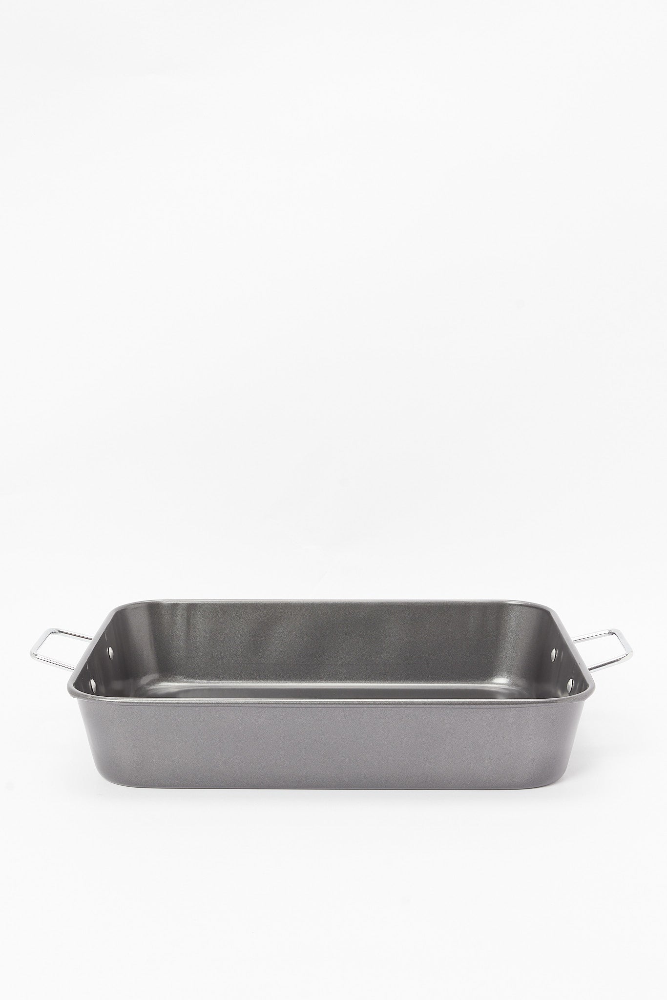 Redtag-Grey-Roast-Pan-With-Handle-Category:Bakeware,-Colour:Grey,-Deals:New-In,-Dept:Home,-Filter:Home-Dining,-HMW-DIN-Cookware,-New-In-HMW-DIN,-Non-Sale,-S23B,-Section:Homewares-Home-Dining-