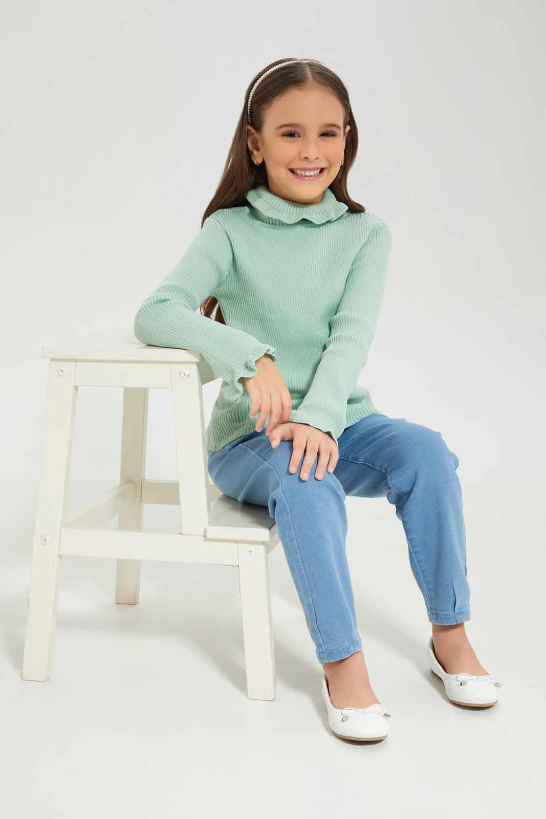 Redtag-Girls-Green-Pullover-Category:Pullovers,-Colour:Green,-Deals:New-In,-Dept:Girls,-Filter:Girls-(2-to-8-Yrs),-GIR-Pullovers,-New-In-GIR-APL,-Non-Sale,-S23A,-Section:Girls-(0-to-14Yrs),-TBL-Girls-2 to 8 Years