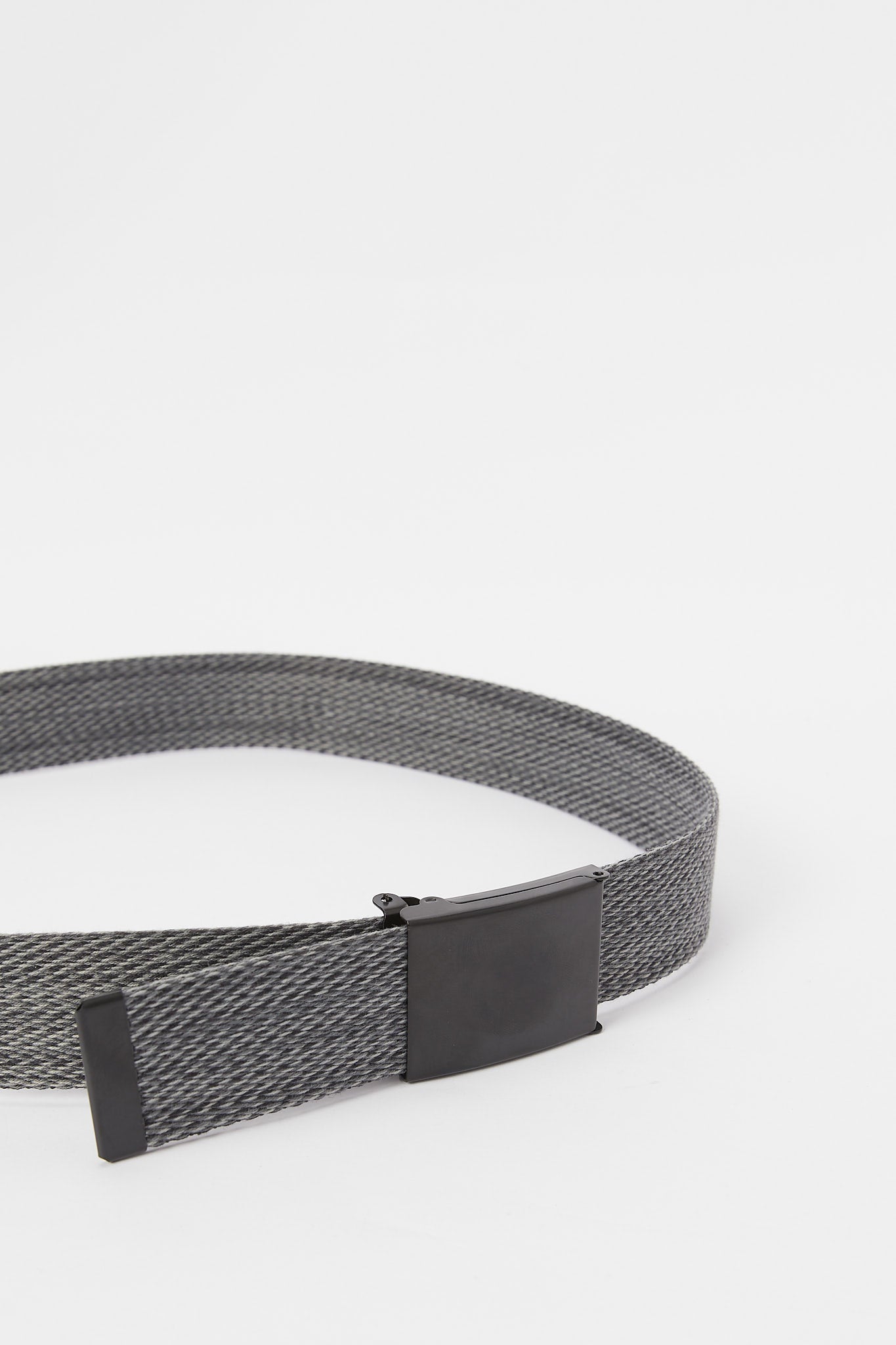 Redtag-Black-Elastic-Belt-With-Matt-Black-Finish-Category:Belts,-Colour:Black,-Deals:New-In,-Dept:Menswear,-Filter:Men's-Accessories,-H1:ACC,-H2:GEN,-H3:MEA,-H4:FAA,-Men-Belts,-New-In,-New-In-Men-ACC,-Non-Sale,-S23A,-Season:S23B,-Section:Men-Men's-