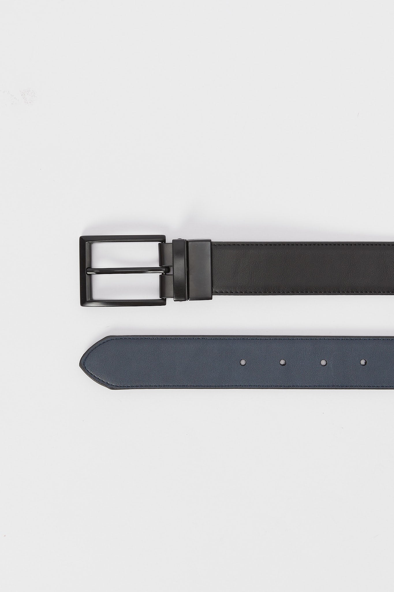 Redtag-Black-And-Navy-Belt-With-Twist-Buckle-Category:Belts,-Colour:Assorted,-Deals:New-In,-Dept:Menswear,-Filter:Men's-Accessories,-H1:ACC,-H2:GEN,-H3:MEA,-H4:FAA,-Men-Belts,-New-In,-New-In-Men-ACC,-Non-Sale,-S23A,-Season:S23B,-Section:Men-Men's-