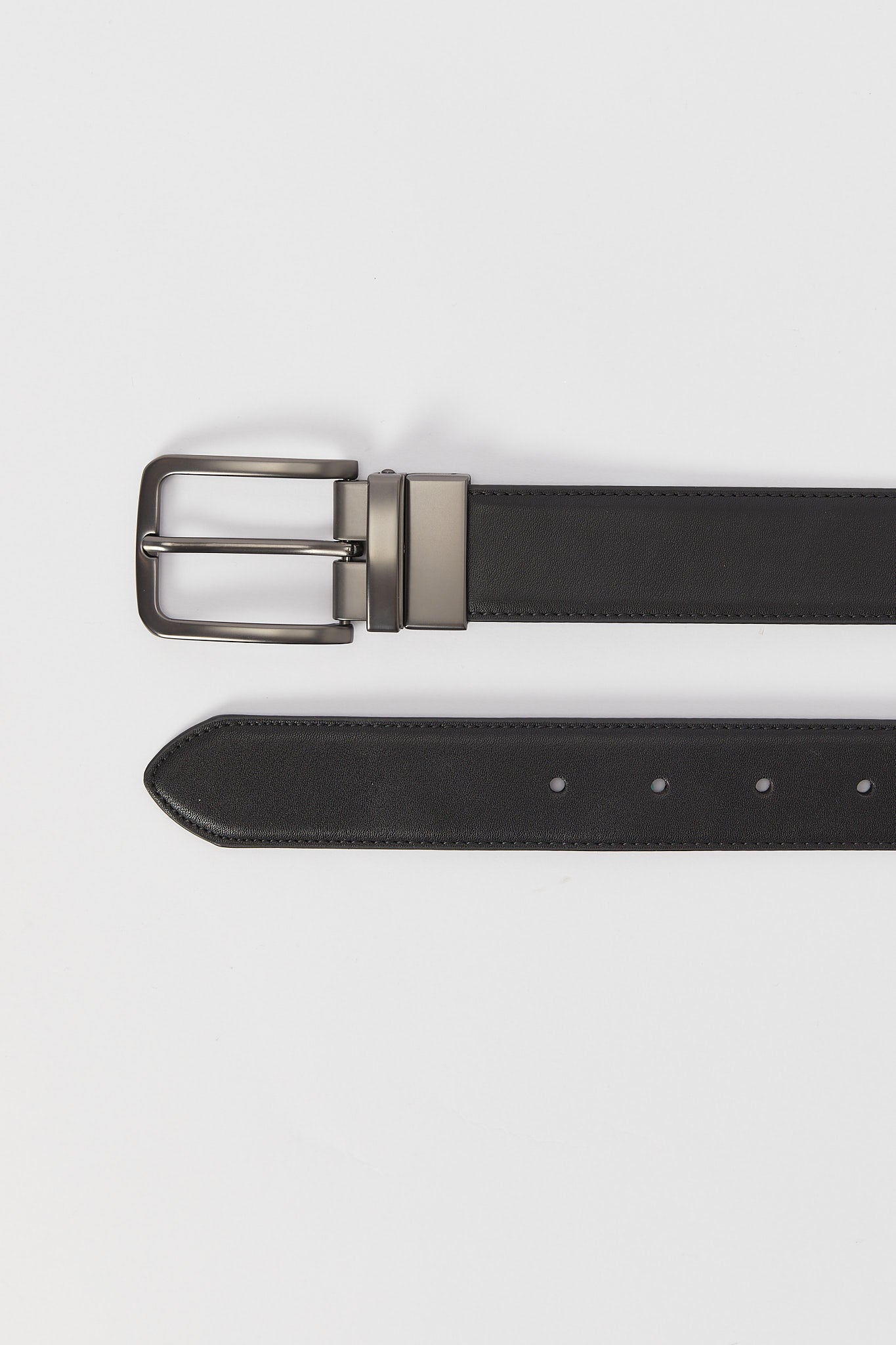 Redtag-Black-And-Navy-Belt-With-Twist-Buckle-Category:Belts,-Colour:Assorted,-Deals:New-In,-Dept:Menswear,-Filter:Men's-Accessories,-H1:ACC,-H2:GEN,-H3:MEA,-H4:FAA,-Men-Belts,-New-In,-New-In-Men-ACC,-Non-Sale,-S23A,-Season:S23B,-Section:Men-Men's-