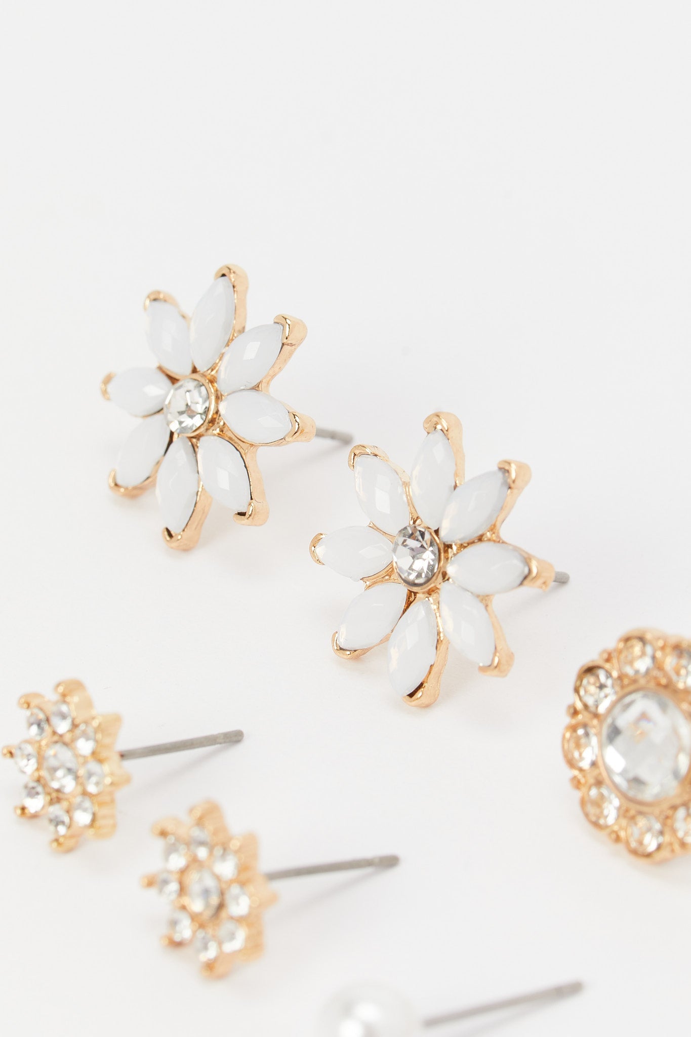 Redtag-Studs-Category:Jewellery,-Colour:Assorted,-Deals:New-In,-Dept:Ladieswear,-Filter:Women's-Accessories,-H1:ACC,-H2:LAD,-H3:LAA,-H4:JWL,-HACJWL,-LEC-Jewellery,-New-In,-New-In-Women-ACC,-Non-Sale,-Packs,-S23A,-Season:S23B,-Section:Women,-Set:Set-of-6,-Style:STUDS-Women-