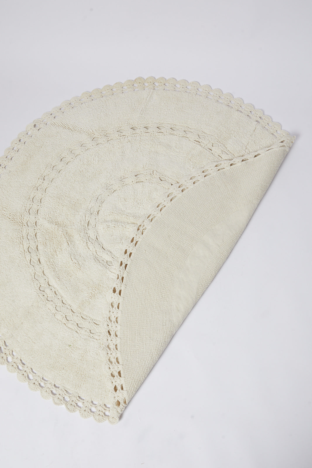 Redtag-Beige-Tufted-Pattern-Round-Rug-With-Corecht-Category:Rugs,-Colour:Beige,-Deals:New-In,-Dept:Home,-Filter:Home-Decor,-HMW-HOM-Rugs-&-Door-Mats,-New-In-HMW-HOM,-Non-Sale,-S23B,-Section:Homewares-Home-Decor-