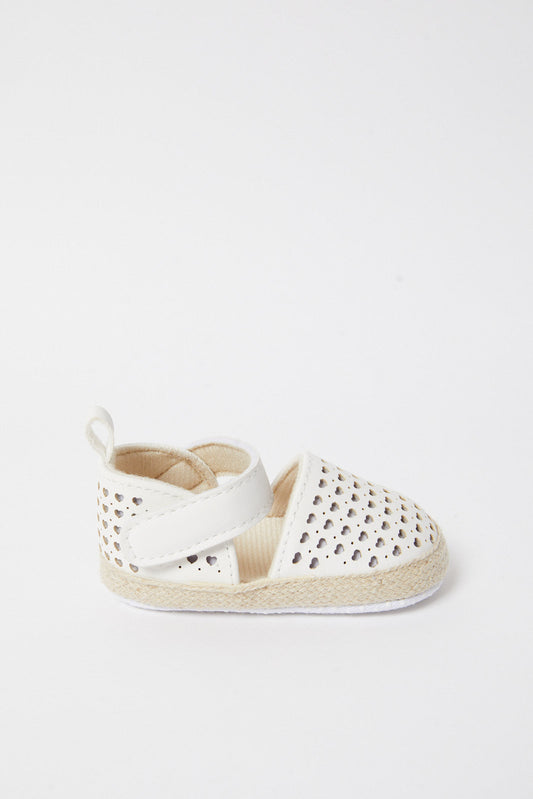 Redtag-White-Pram-Shoe-Category:Shoes,-Colour:White,-Deals:New-In,-Filter:Baby-Footwear-(0-to-18-Mths),-N/A,-NBF-Shoes,-New-In-NBF-FOO,-Non-Sale,-S23B,-Section:Boys-(0-to-14Yrs)-Baby-0 to 18 Months