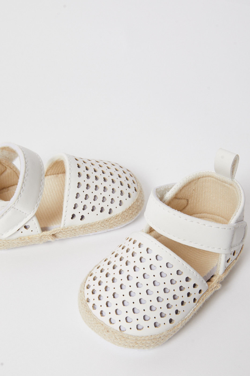 Redtag-White-Pram-Shoe-Category:Shoes,-Colour:White,-Deals:New-In,-Filter:Baby-Footwear-(0-to-18-Mths),-N/A,-NBF-Shoes,-New-In-NBF-FOO,-Non-Sale,-S23B,-Section:Boys-(0-to-14Yrs)-Baby-0 to 18 Months