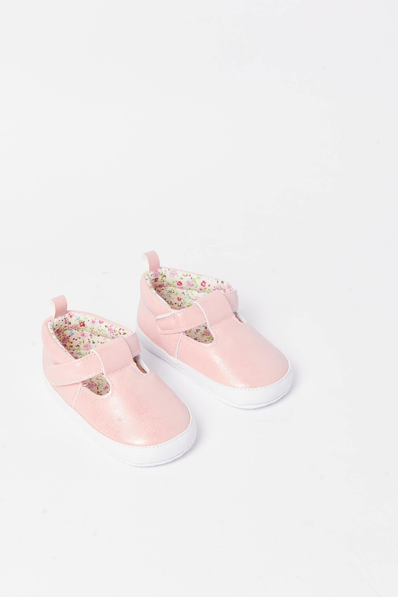 Redtag-Pink-Pram-Shoe-Category:Shoes,-Colour:Pink,-Deals:New-In,-Filter:Baby-Footwear-(0-to-18-Mths),-N/A,-NBF-Shoes,-New-In-NBF-FOO,-Non-Sale,-S23A,-Section:Boys-(0-to-14Yrs)-Baby-0 to 18 Months