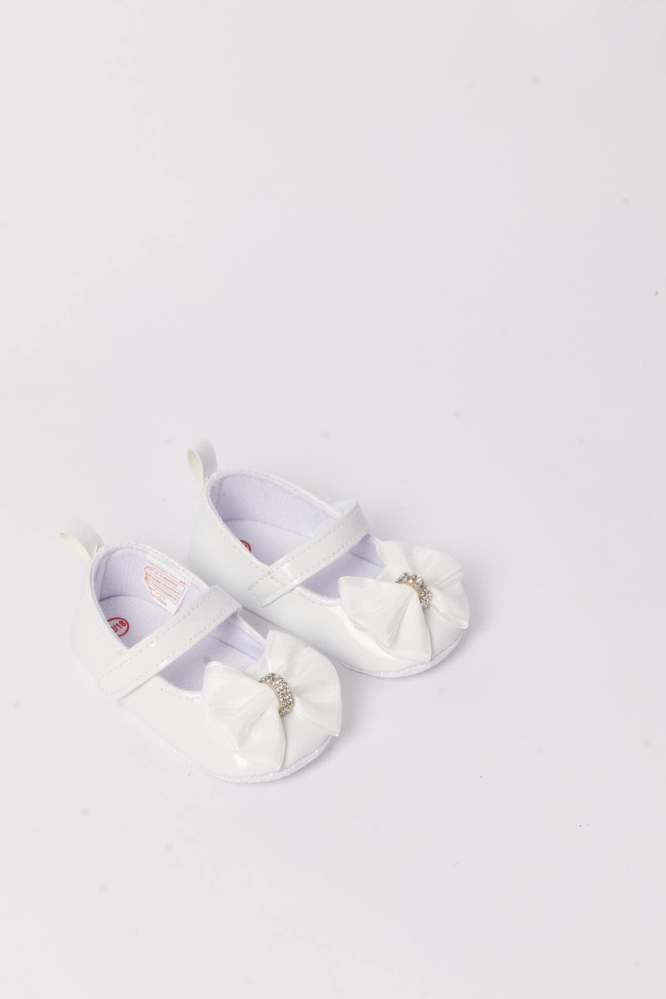 Redtag-White-Pram-Shoe-Category:Shoes,-Colour:White,-Deals:New-In,-Filter:Baby-Footwear-(0-to-18-Mths),-N/A,-NBF-Shoes,-New-In-NBF-FOO,-Non-Sale,-S23A,-Section:Boys-(0-to-14Yrs)-Baby-0 to 18 Months