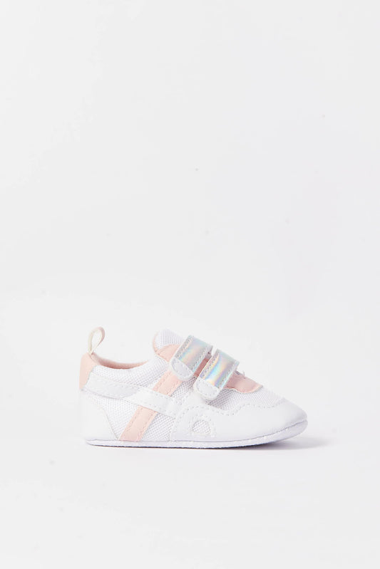 Redtag-White-Pram-Shoe-Category:Shoes,-Colour:White,-Deals:New-In,-Filter:Baby-Footwear-(0-to-18-Mths),-N/A,-NBF-Shoes,-New-In-NBF-FOO,-Non-Sale,-S23A,-Section:Boys-(0-to-14Yrs)-Baby-0 to 18 Months