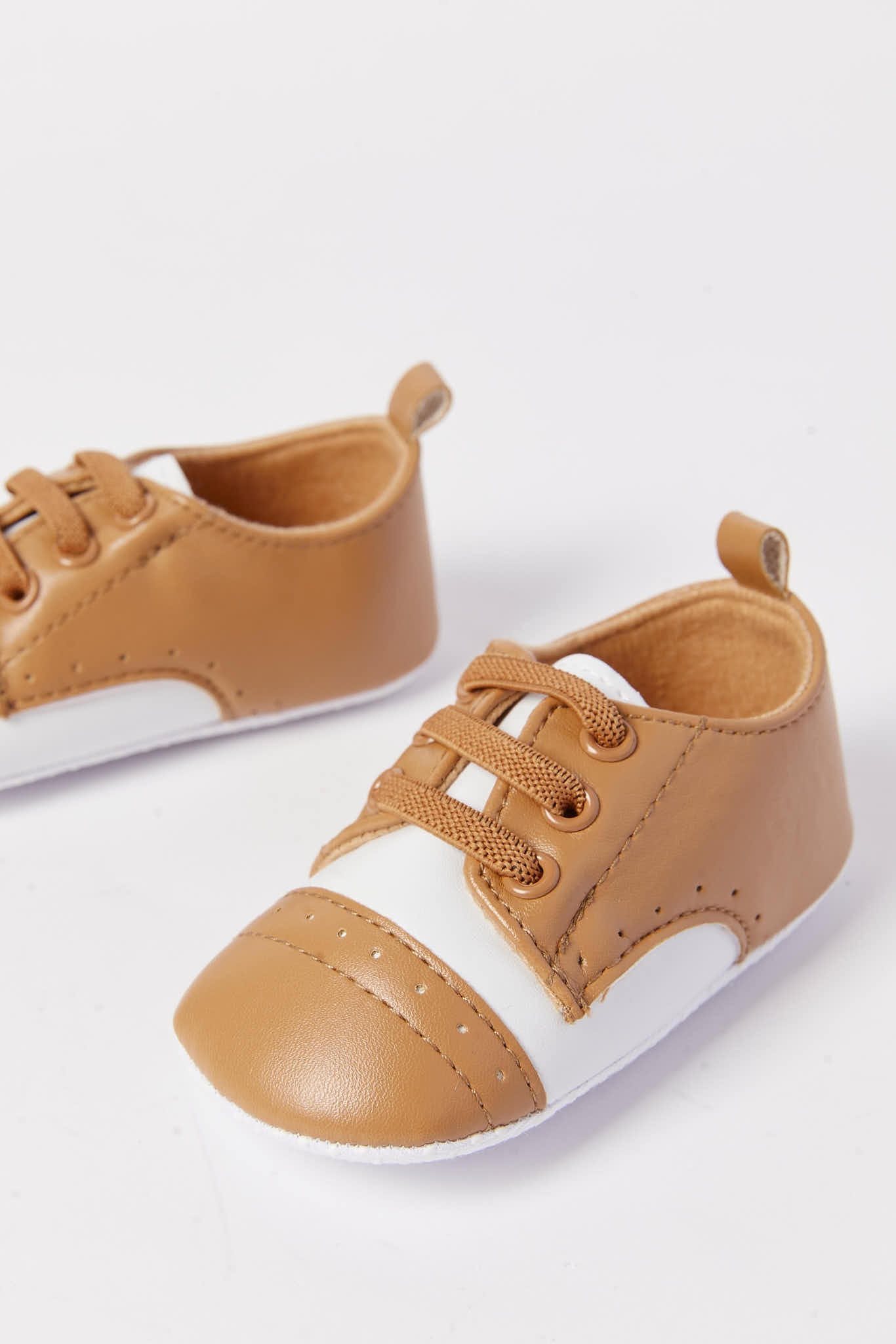 Redtag-Beige-Pram-Shoe-Category:Shoes,-Colour:Beige,-Deals:New-In,-Filter:Baby-Footwear-(0-to-18-Mths),-N/A,-NBF-Shoes,-New-In-NBF-FOO,-Non-Sale,-S23A,-Section:Boys-(0-to-14Yrs)-Baby-0 to 18 Months