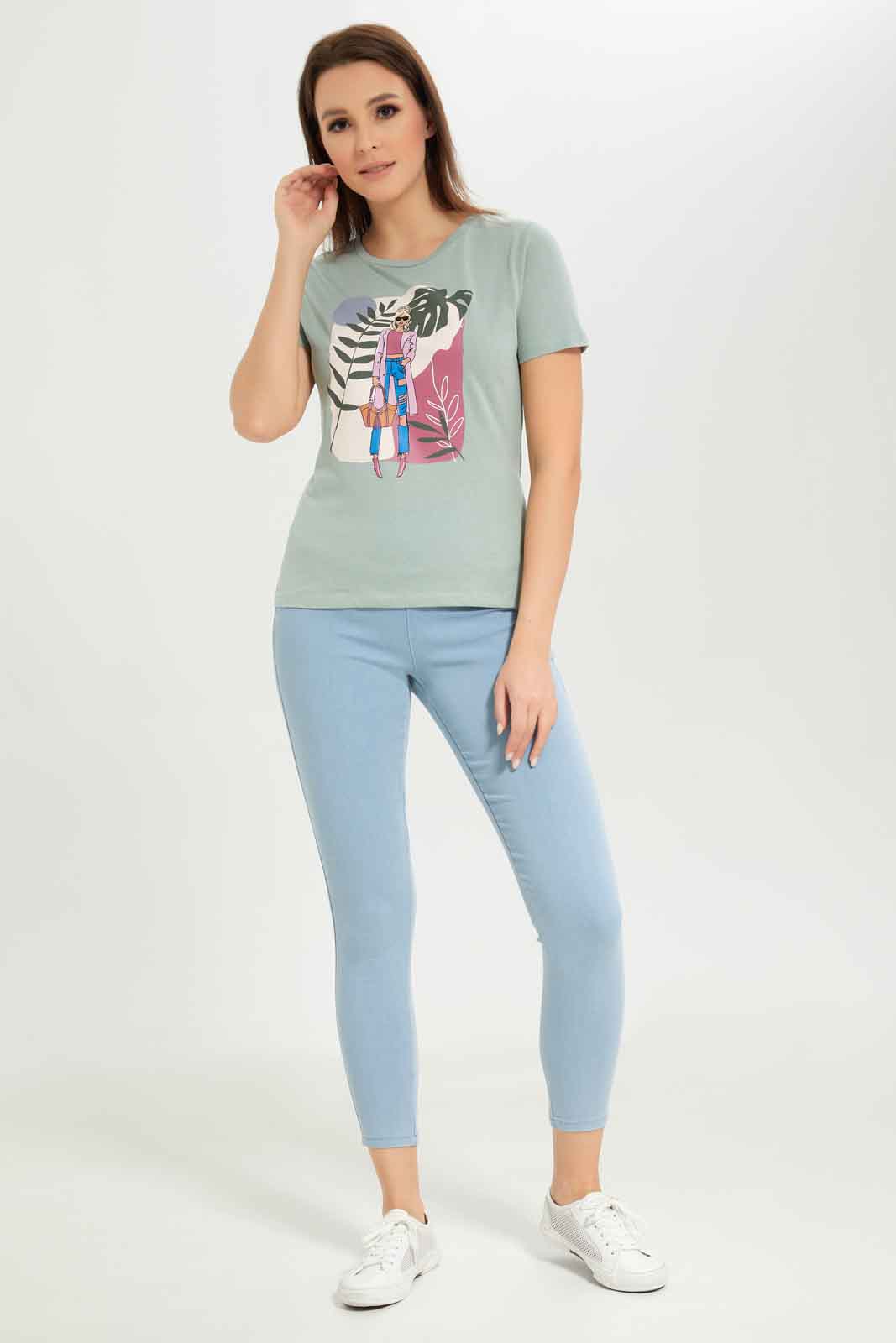 Redtag-Women-White-Photographic-Print-T-Shirt-Category:T-Shirts,-Colour:White,-Deals:New-In,-Dept:Ladieswear,-Filter:Women's-Clothing,-New-In-Women-APL,-Non-Sale,-S23A,-Section:Women,-TBL,-Women-T-Shirts-Women's-