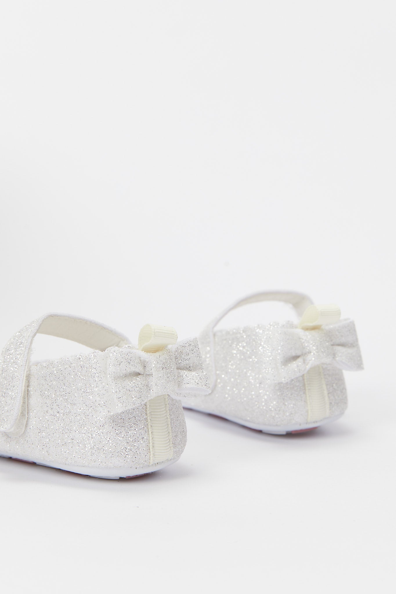 Redtag-White-Pram-Shoe-Category:Shoes,-Colour:White,-Deals:New-In,-Filter:Baby-Footwear-(0-to-18-Mths),-H1:FOO,-H2:NBF,-H3:SHO,-H4:CAH,-NBF-Shoes,-New-In-NBF-FOO,-Non-Sale,-Promo:RMD,-RMD,-S23B,-Season:S23B,-Section:Boys-(0-to-14Yrs)-Baby-0 to 18 Months